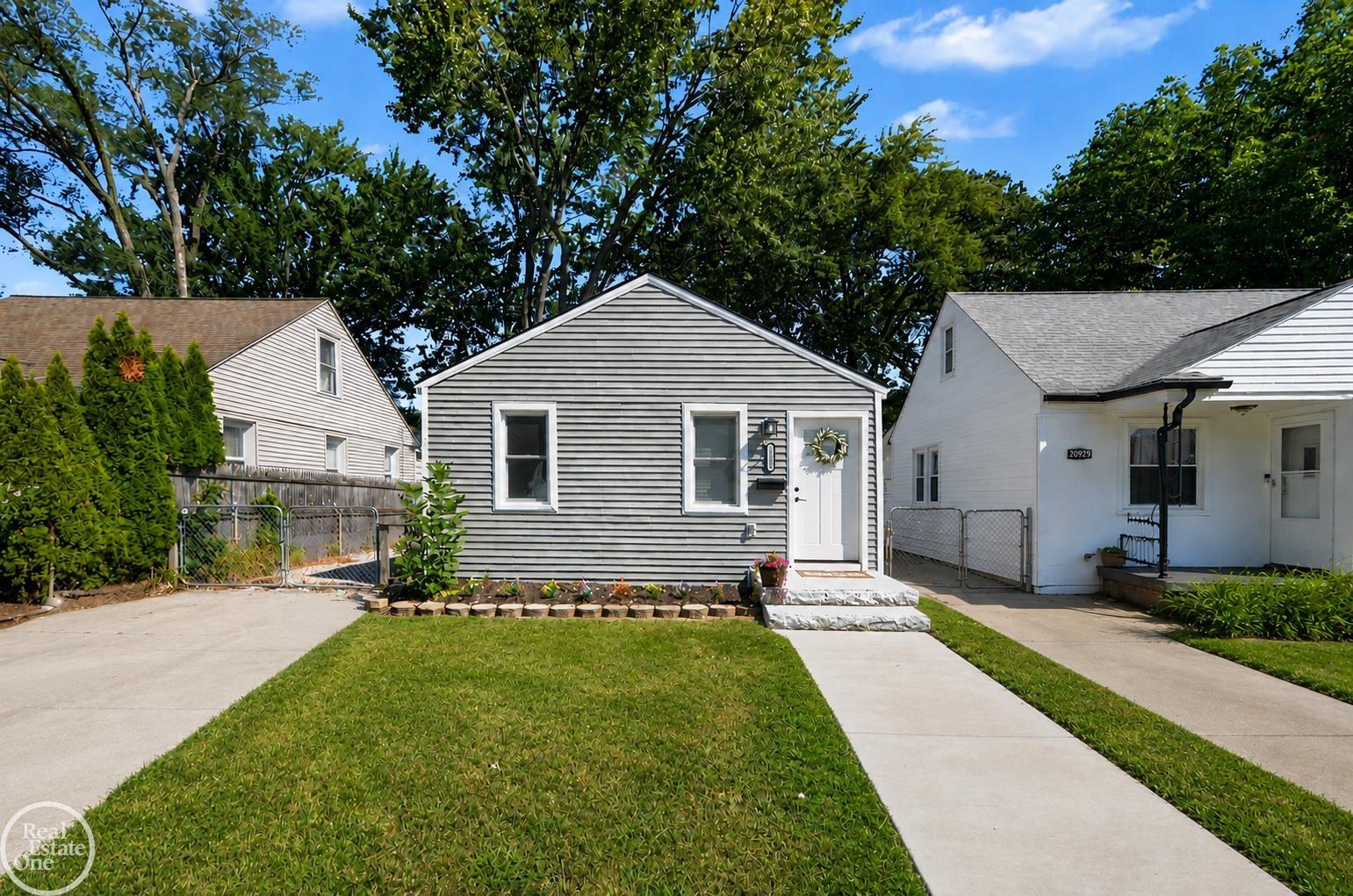Listing photo, Harper Woods