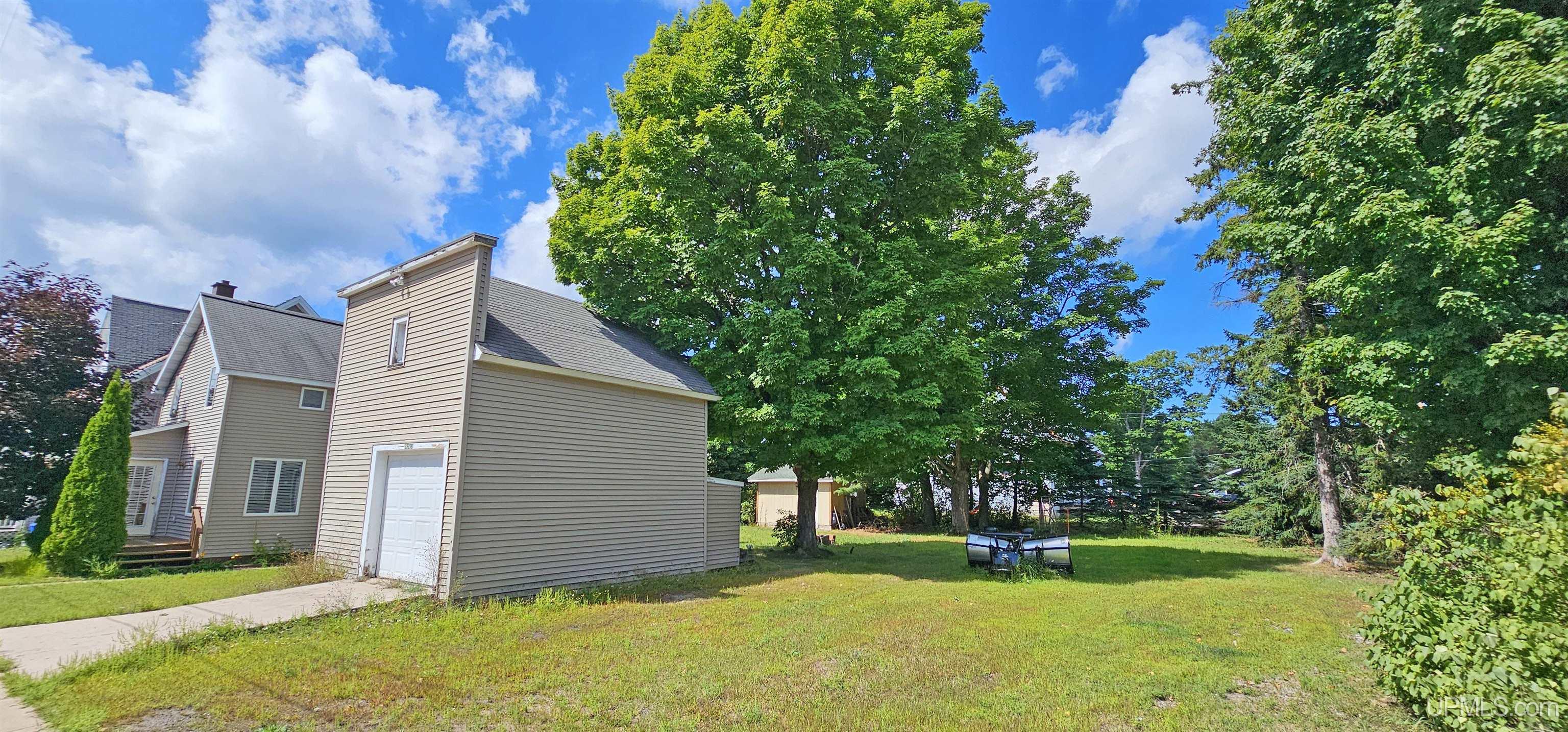 Photo 2 of Single family home for sale at 23258 Fir Ave, Dollar Bay, MI 49922 | MLS# 50220411 | Listing updated on 2026-09-03