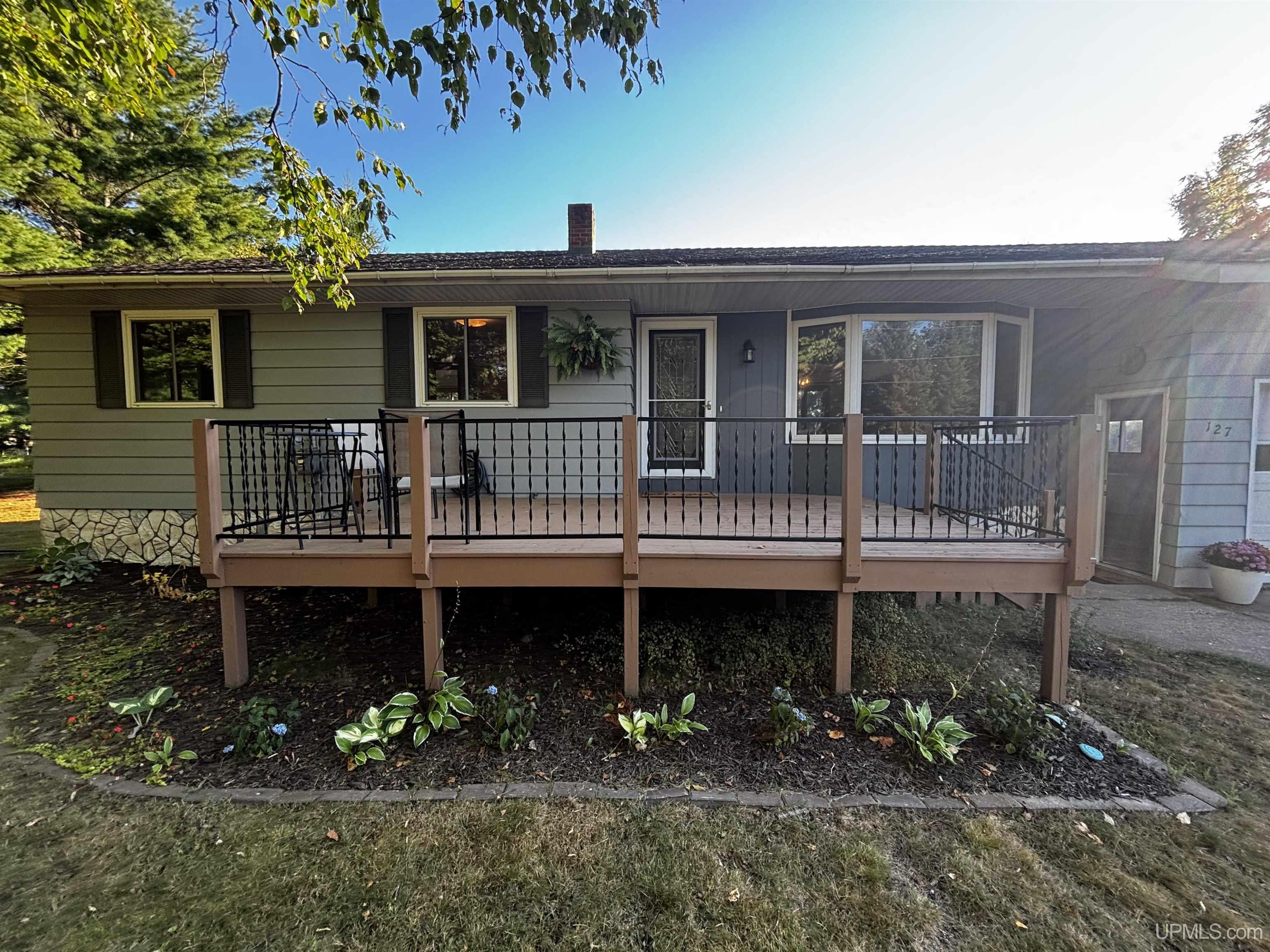 Photo 1 of Single family home for sale at 127 Carriage Ln, Marquette, MI 49855 | MLS# 50220435 | Listing updated on 2026-09-02