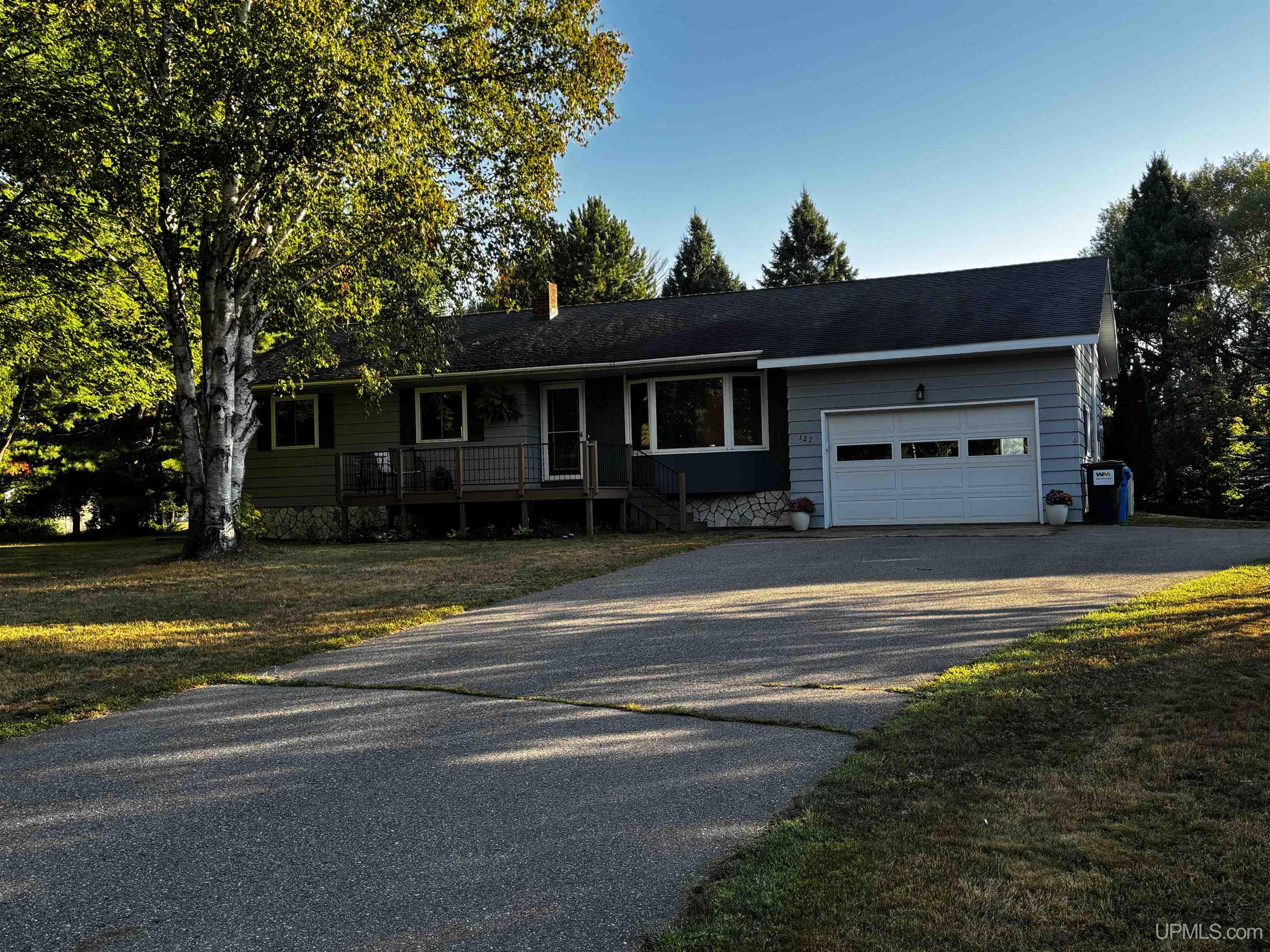 Photo 2 of Single family home for sale at 127 Carriage Ln, Marquette, MI 49855 | MLS# 50220435 | Listing updated on 2026-09-02