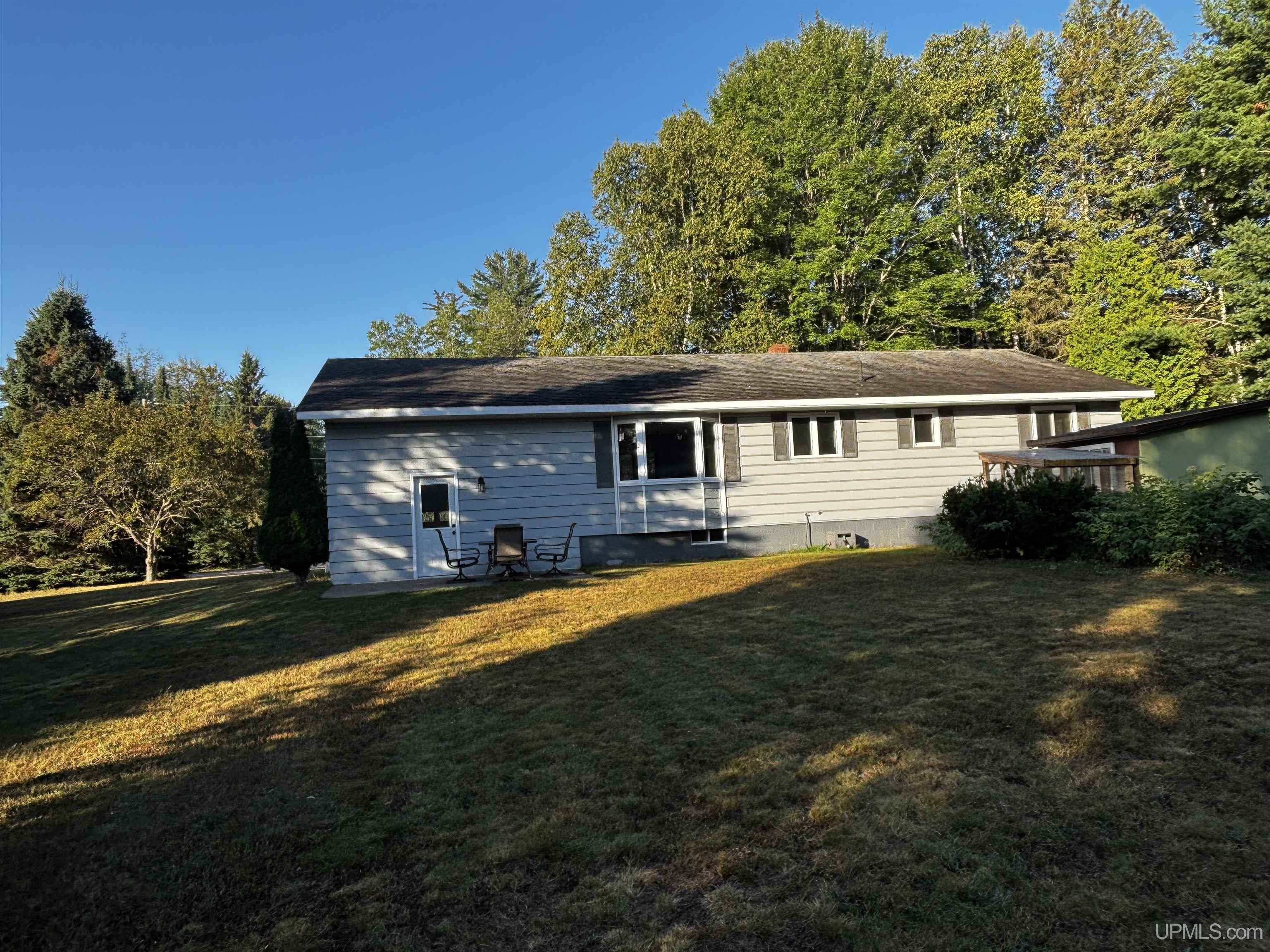 Photo 3 of Single family home for sale at 127 Carriage Ln, Marquette, MI 49855 | MLS# 50220435 | Listing updated on 2026-09-02