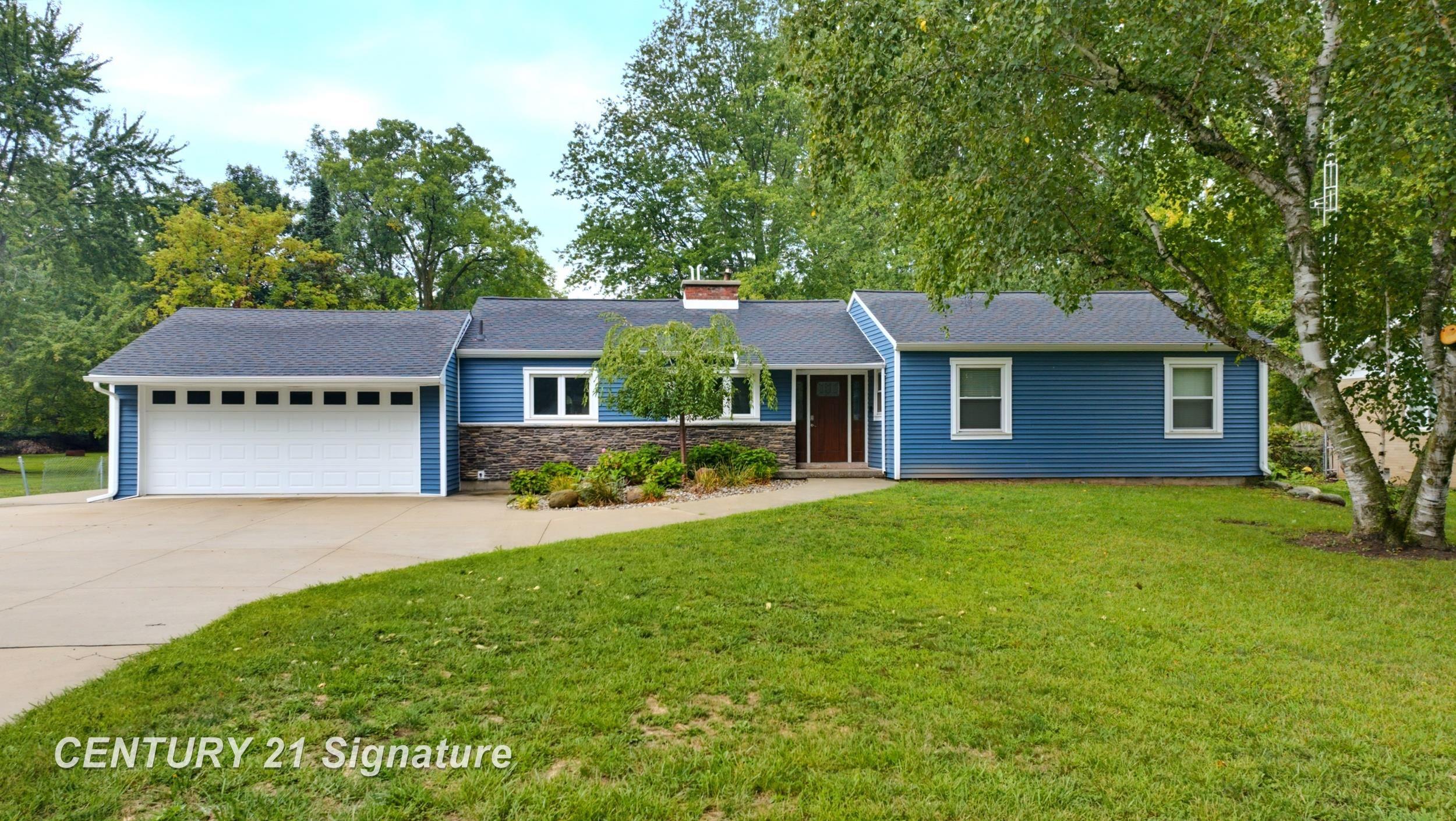 Photo 2 of Single family home for sale at 541 Warren Ave, Flushing, MI 48433 | MLS# 5050220467 | Listing updated on 2026-09-29
