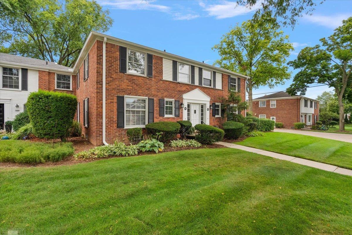 3rd image of 601 Notre Dame St, Grosse Pointe, MI 48230 | MLS# 50220485