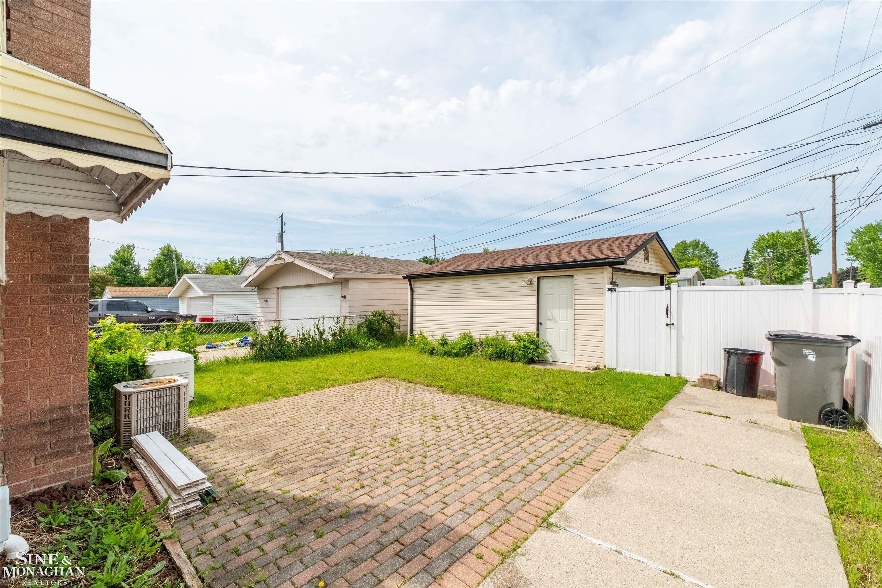 Photo 19 of Single family home for sale at 19655 Opal St, Clinton Township, MI 48035 | MLS# 50220507 | Listing updated on 2026-09-01