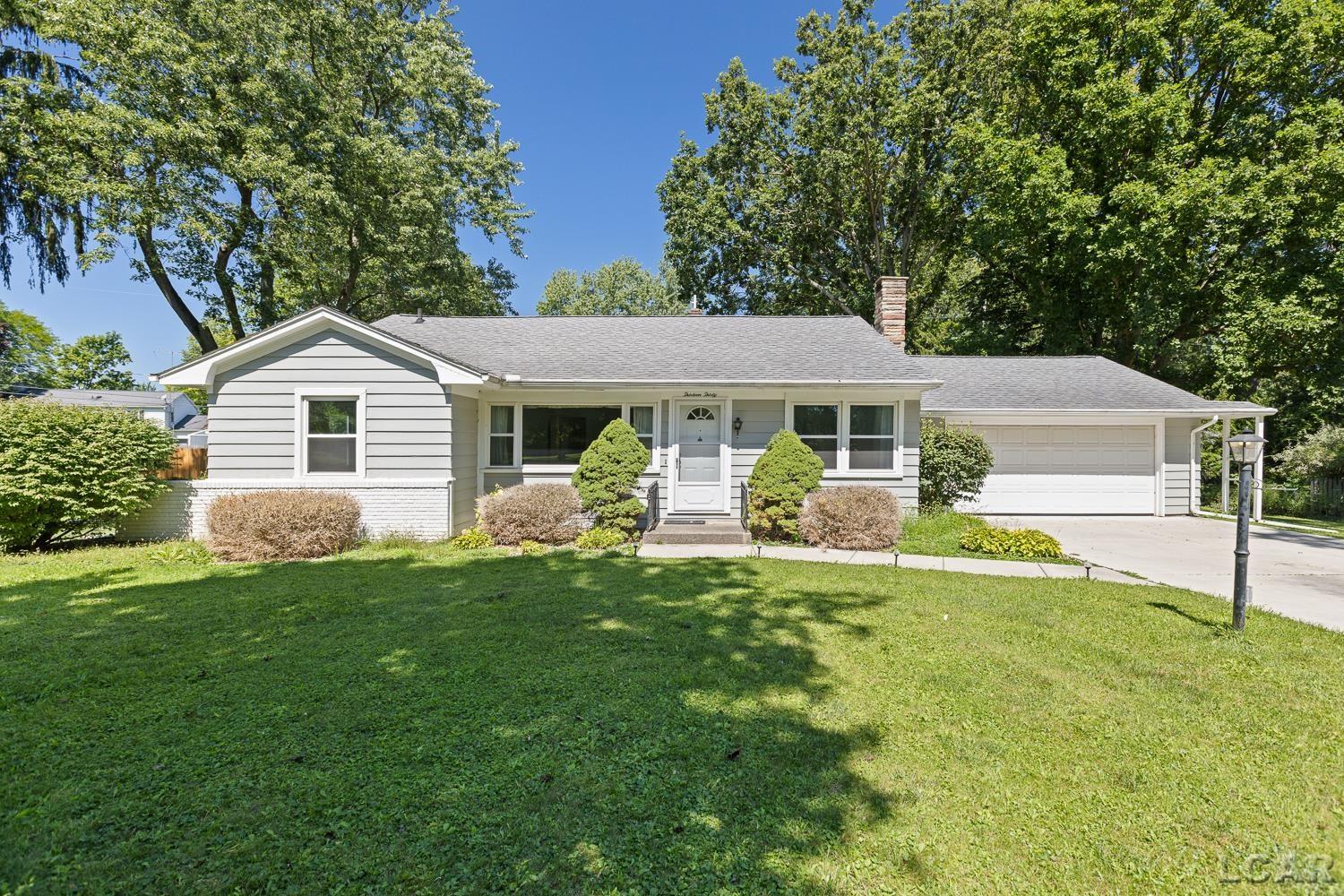 Photo 2 of Single family home for sale at 1330 W Westwood Dr, Adrian, MI 49221 | MLS# 50220517 | Listing updated on 2026-09-01