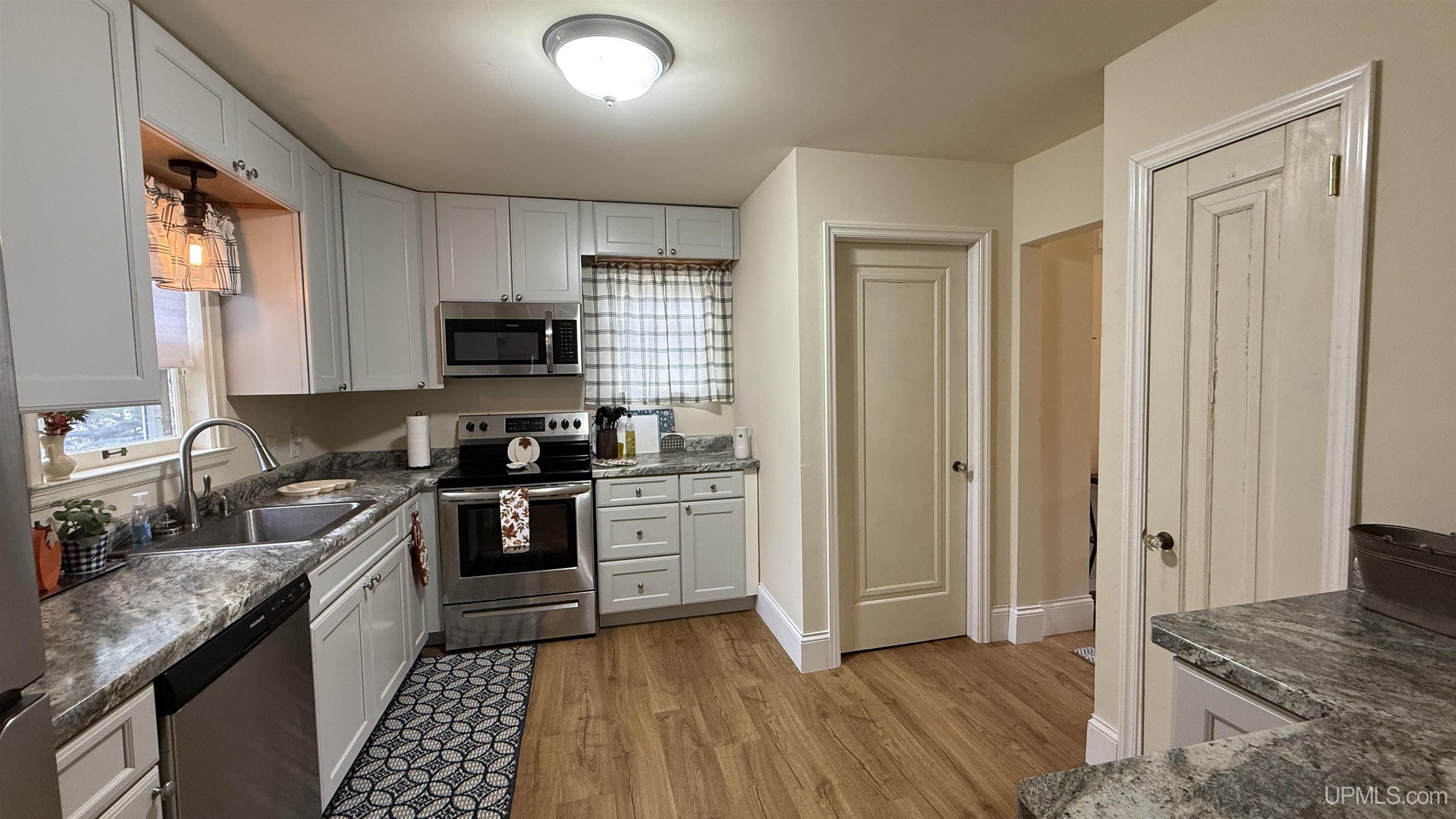 Photo 3 of Single family home for sale at 632 Lake Ave, Ironwood, MI 49938 | MLS# 50220538 | Listing updated on 2026-10-05