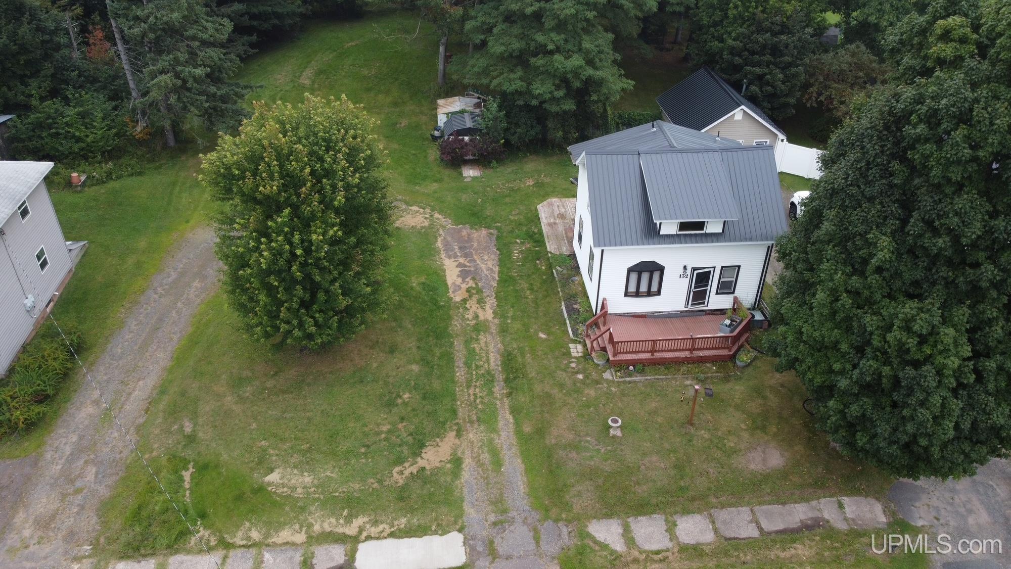 Photo 5 of Single family home for sale at 132 Center St, Lanse, MI 49946 | MLS# 50220593 | Listing updated on 2026-09-03