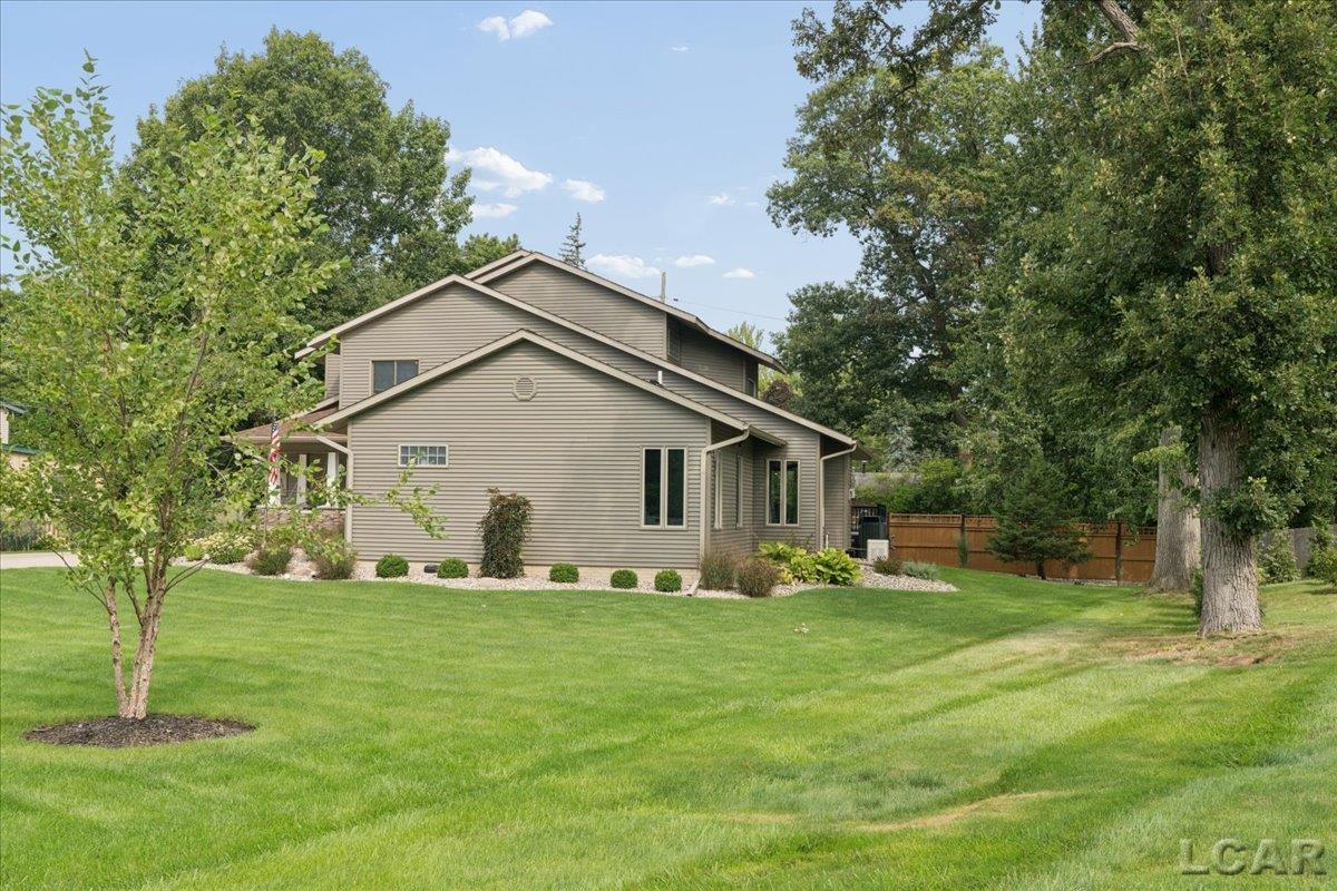 Photo 3 of Single family home for sale at 1310 W Maple Ave, Adrian, MI 49221 | MLS# 56050220613 | Listing updated on 2026-09-04