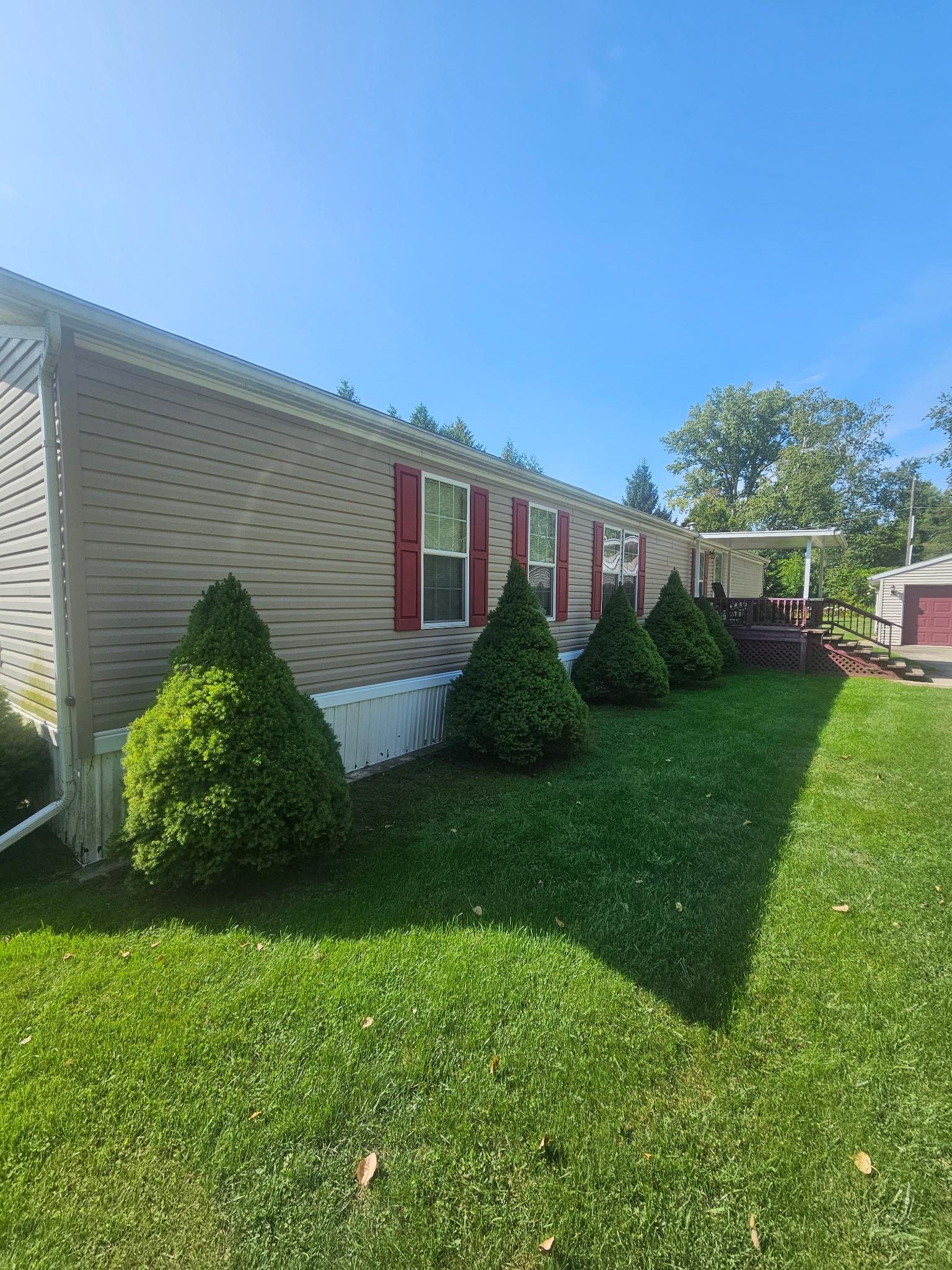 3863 N Lakeshore Road