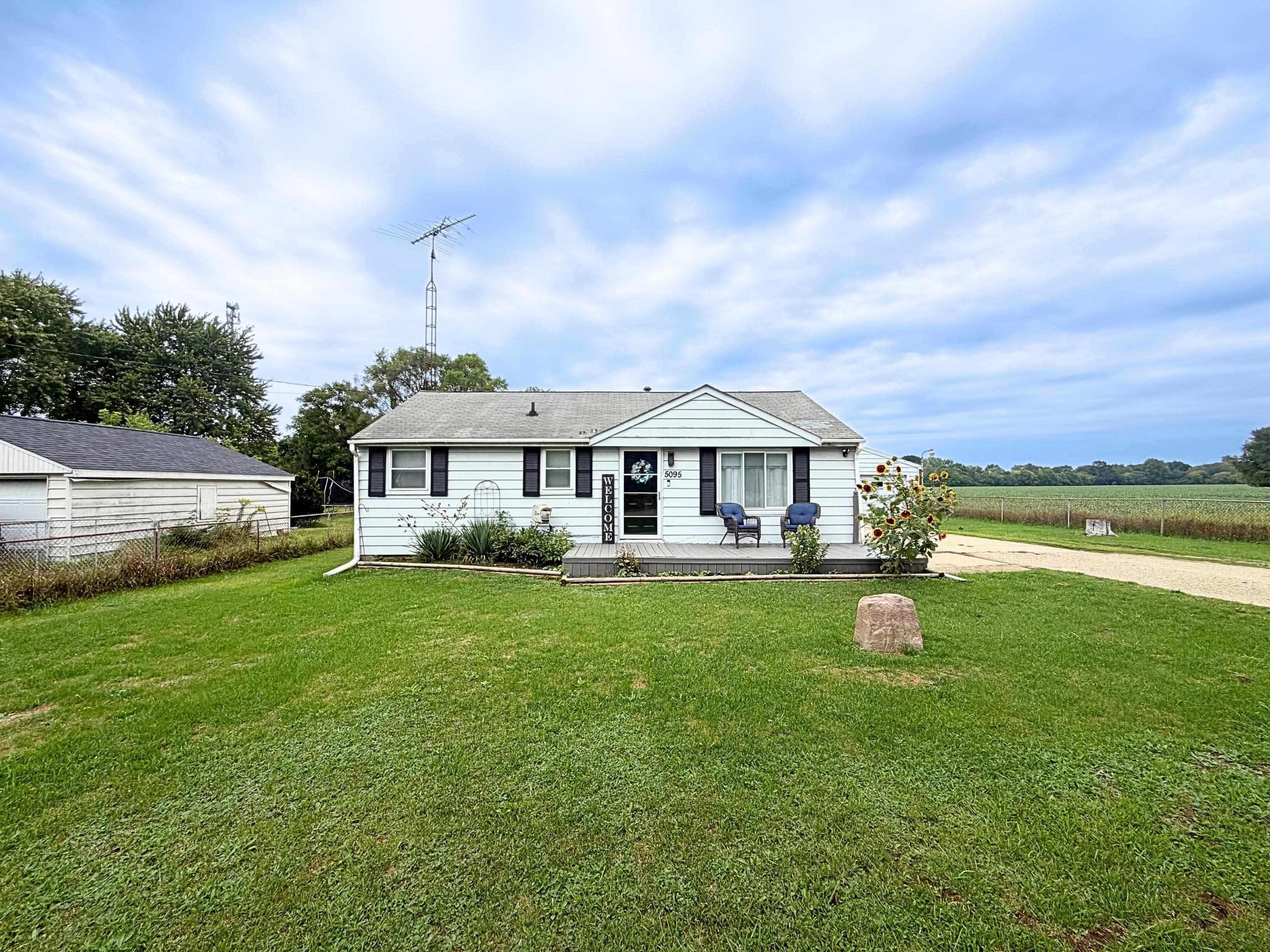 Photo 2 of Single family home for sale at 5095 Rose Ln, Flint, MI 48506 | MLS# 5050220620 | Listing updated on 2026-10-08