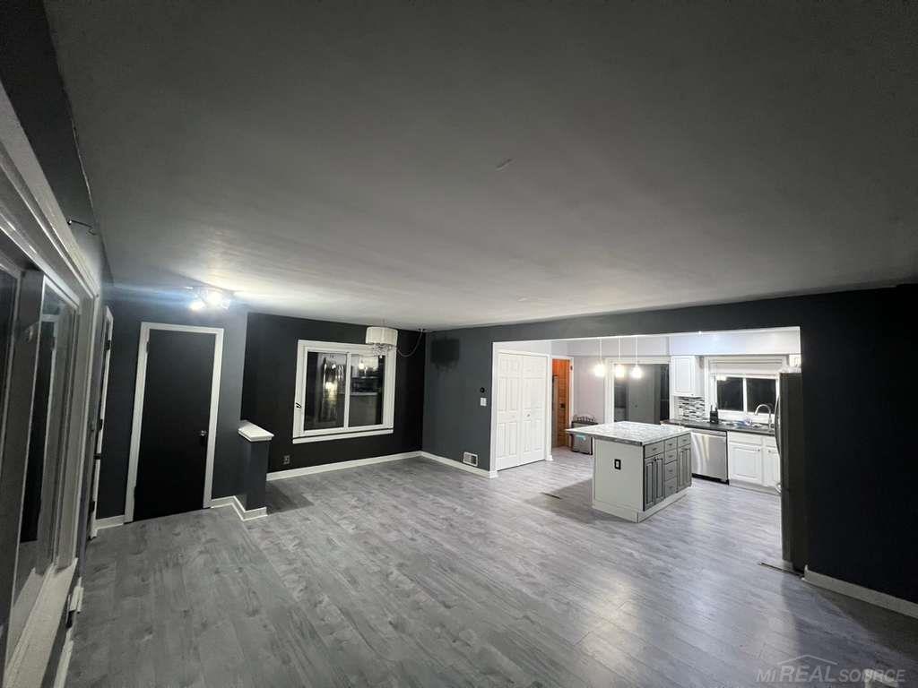 Photo 2 of Single family home for sale at 631 Kinney Ave, Grand Rapids, MI 49534 | MLS# 58050220629 | Listing updated on 2026-10-06