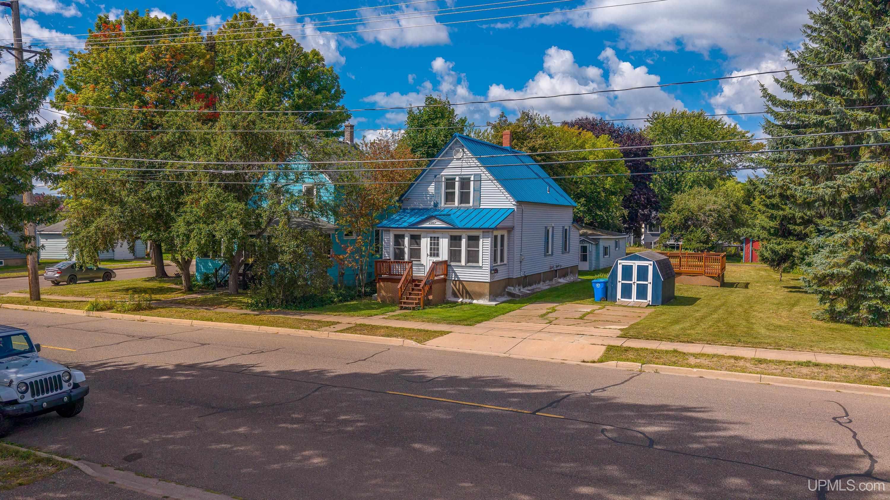 Listing Photo 4 - Condo for sale in building located at 2207 & 2209 Presque Isle Ave, Marquette, MI 49855
