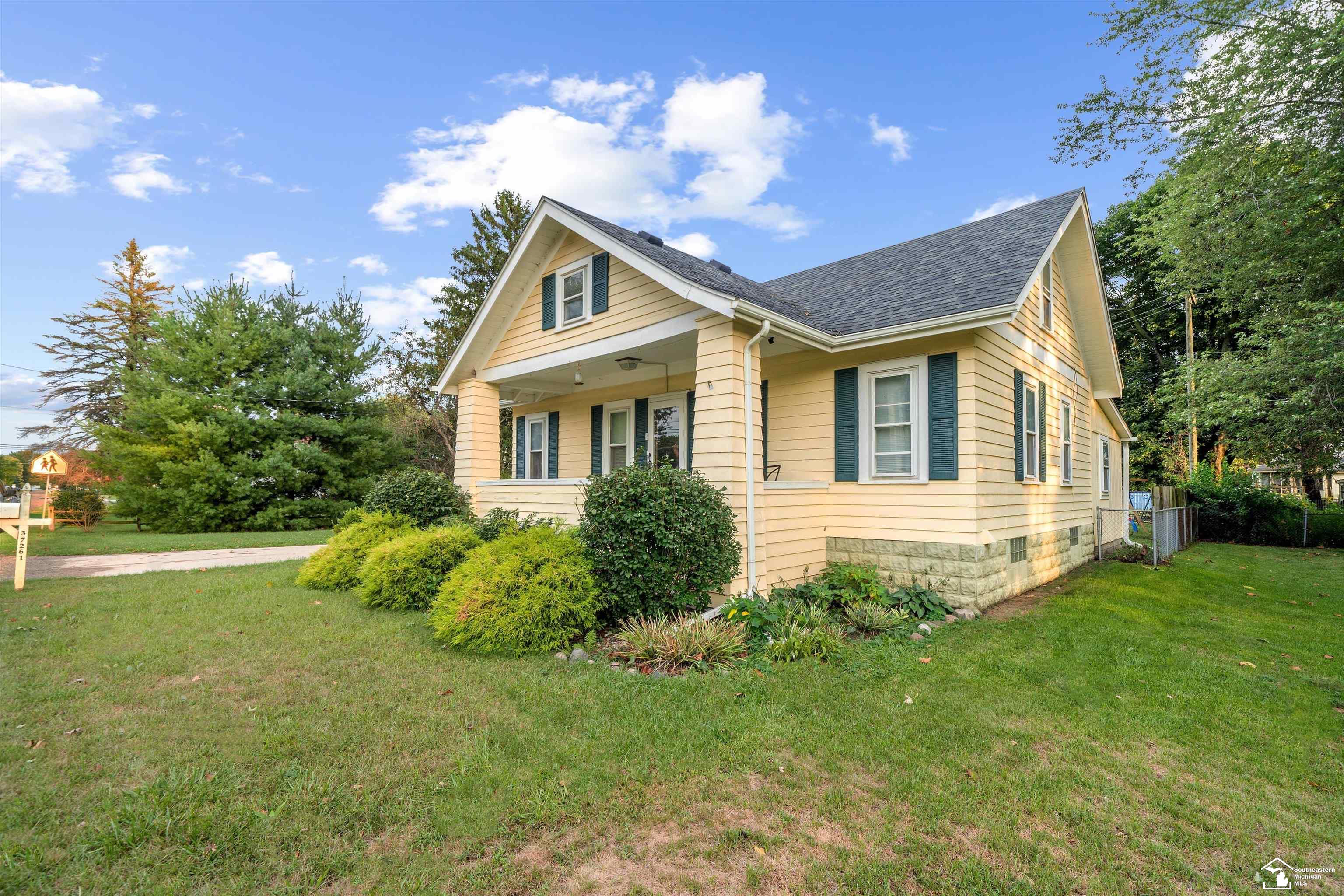 Photo 3 of Single family home for sale at 37261 Ellis St, New Boston, MI 48164 | MLS# 57050220664 | Listing updated on 2026-09-23
