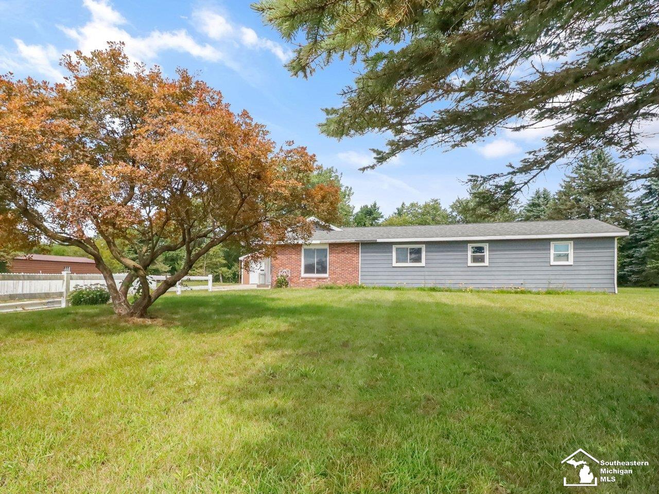 Photo 2 of Single family home for sale at 17800 Lulu Rd, Petersburg, MI 49270 | MLS# 50220666 | Listing updated on 2026-09-06