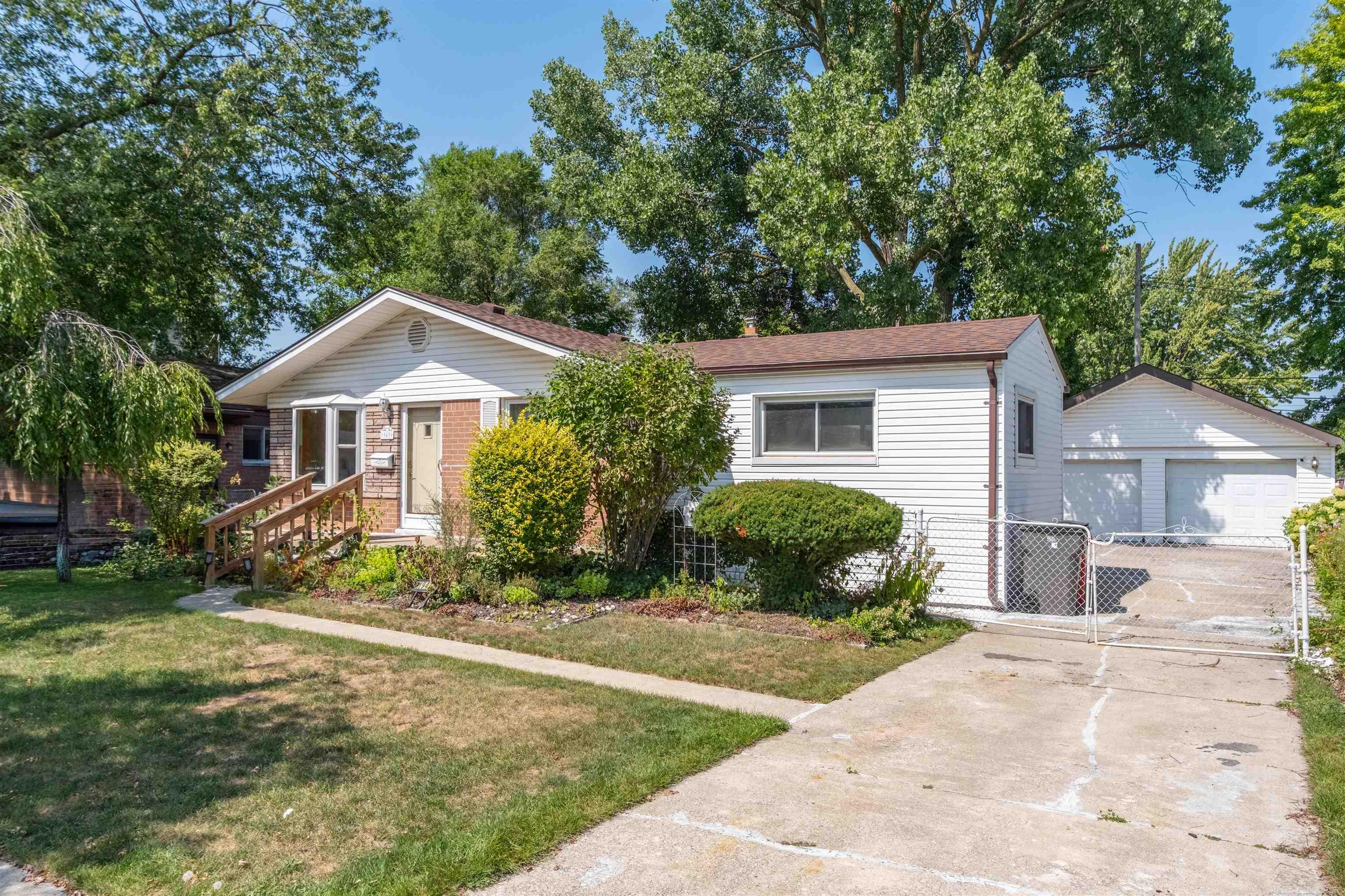 Photo 1 of Sale Pending at 19439 Heckman St, Clinton Township, MI 48035 | MLS# 50220677 | Listing updated on 2026-09-06