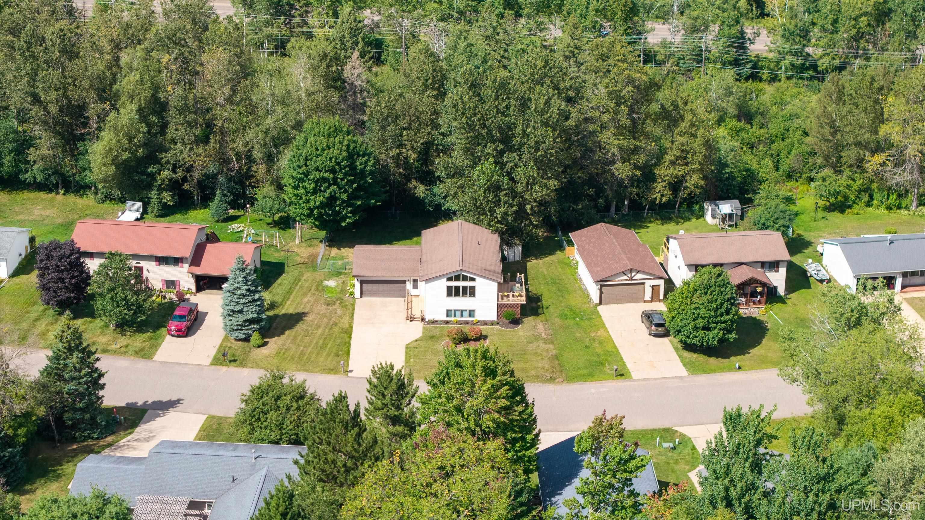 Photo 3 of Single family home for sale at 1080 Suncliffe Dr, Ishpeming, MI 49849 | MLS# 50220684 | Listing updated on 2026-09-03