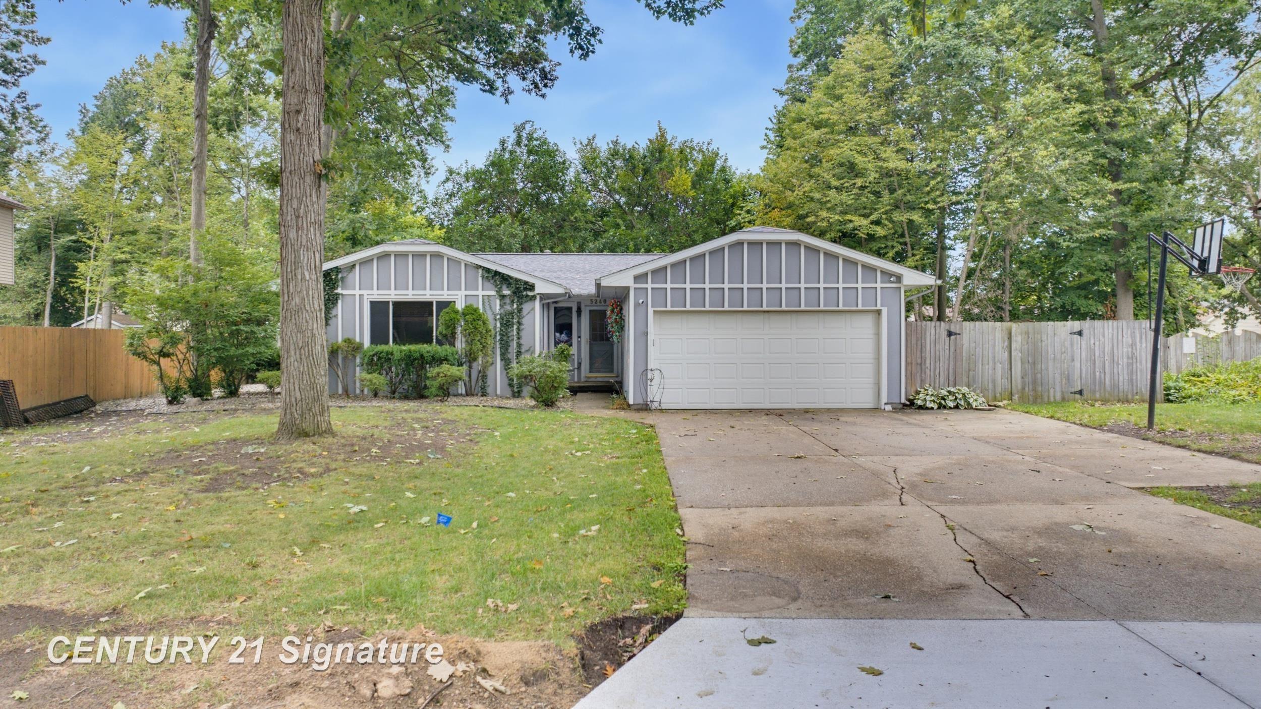Photo 2 of Single family home for sale at 5240 Wishing Well Dr, Grand Blanc, MI 48439 | MLS# 50220691 | Listing updated on 2026-09-03
