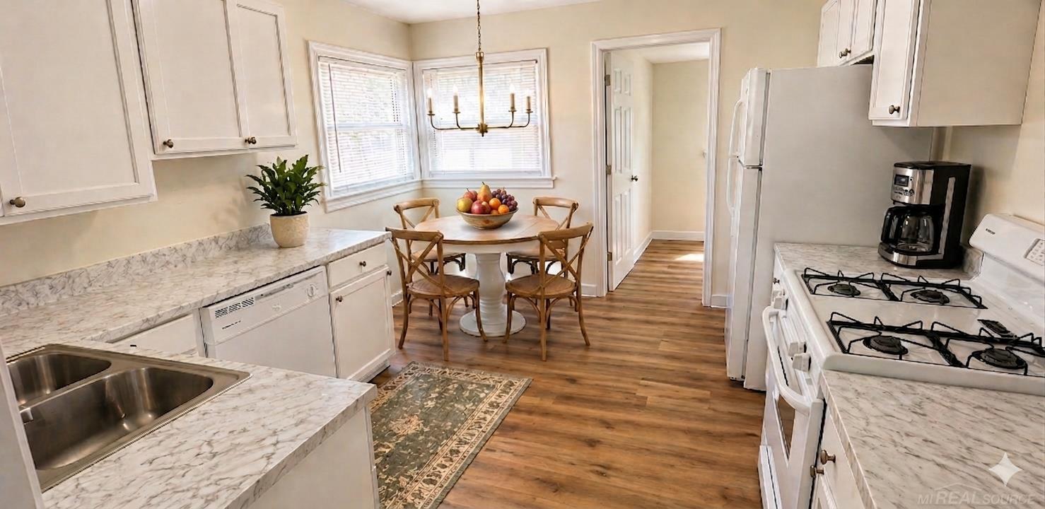 Photo 3 of Single family home for sale at 8275 Essex Ave, Warren, MI 48089 | MLS# 58050220701 | Listing updated on 2026-09-12