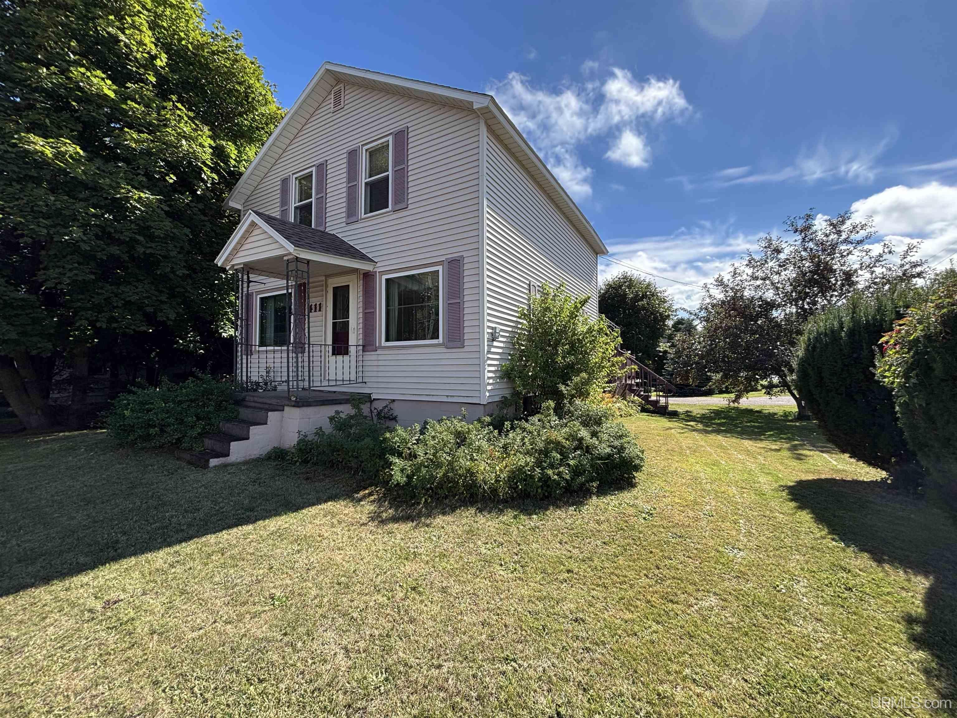 Photo 1 of Single family home for sale at 411 Wright St, Marquette, MI 49855 | MLS# 50220733 | Listing updated on 2026-10-02