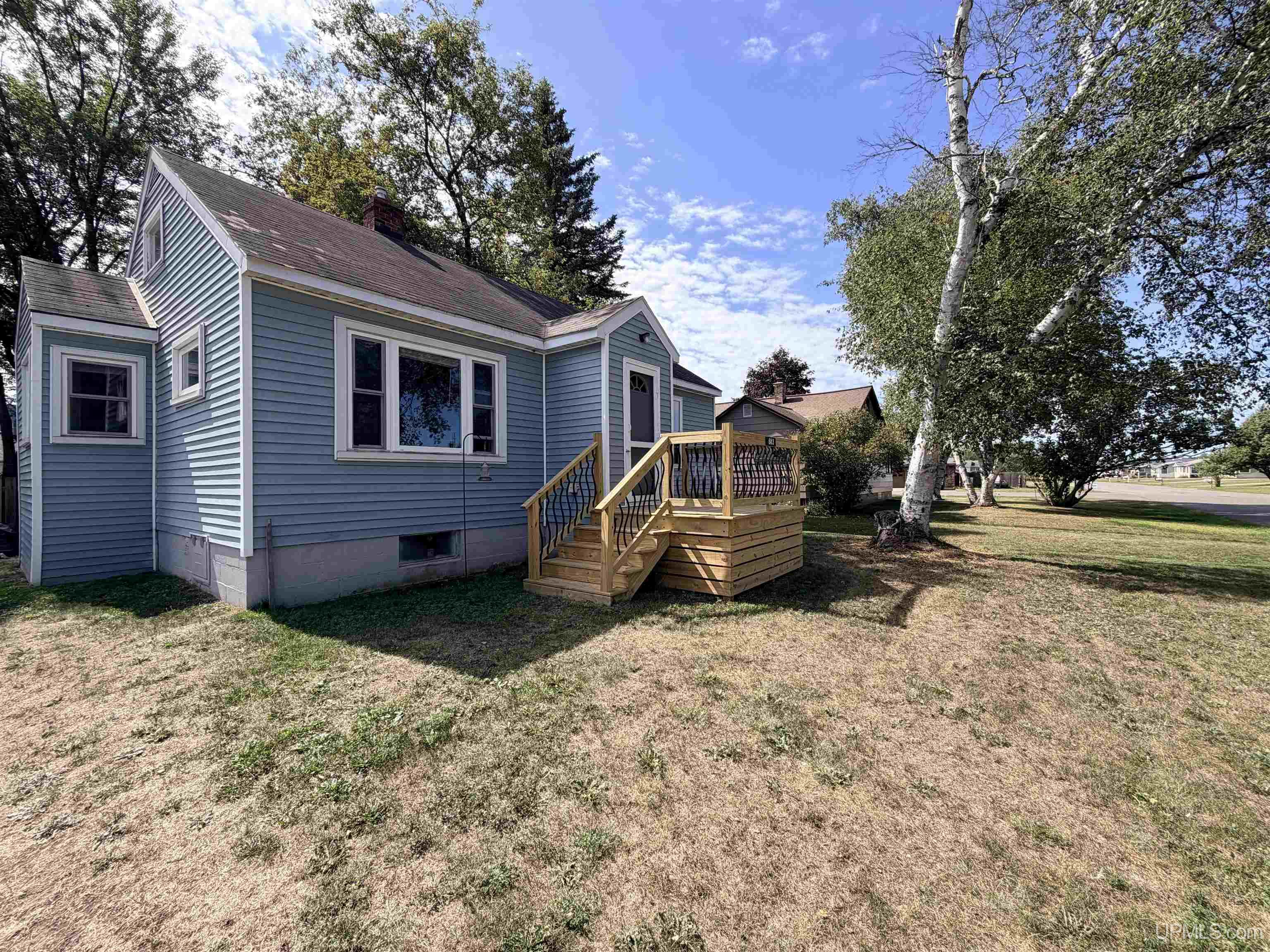 Photo 2 of Single family home for sale at 683 Cedar St, Ishpeming, MI 49849 | MLS# 50220753 | Listing updated on 2026-09-03