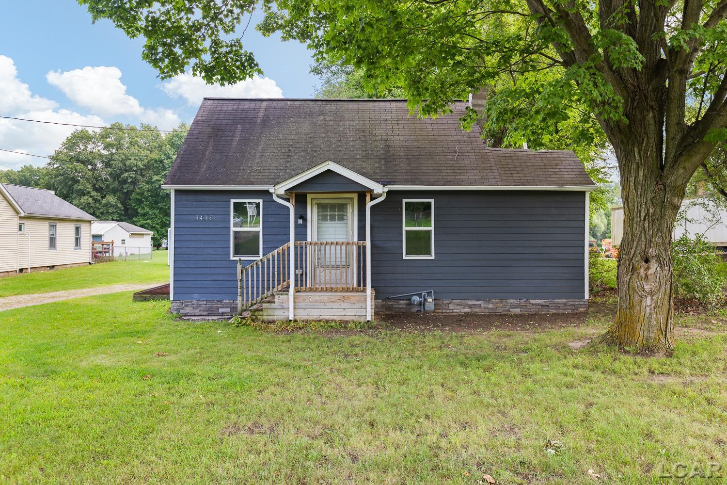 Photo 4 of Single family home for sale at 3435 N Adrian Hwy, Adrian, MI 49221 | MLS# 56050220771 | Listing updated on 2026-09-03
