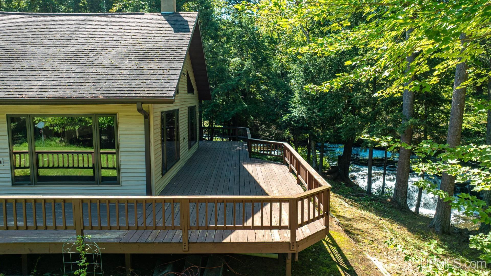 Photo 1 of Single family home for sale at 658 E River Dr, Lanse, MI 49946 | MLS# 50220775 | Listing updated on 2026-09-03