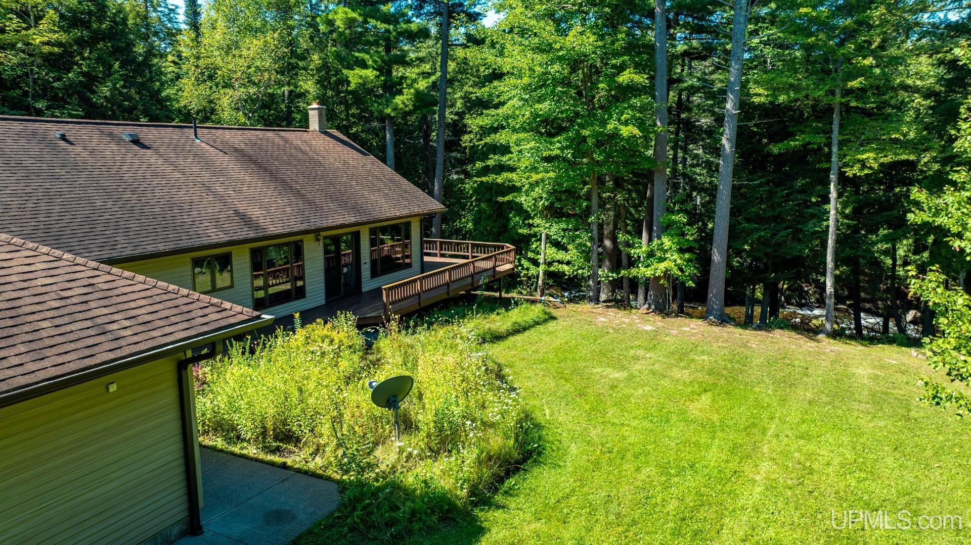 Photo 5 of Single family home for sale at 658 E River Dr, Lanse, MI 49946 | MLS# 50220775 | Listing updated on 2026-09-03