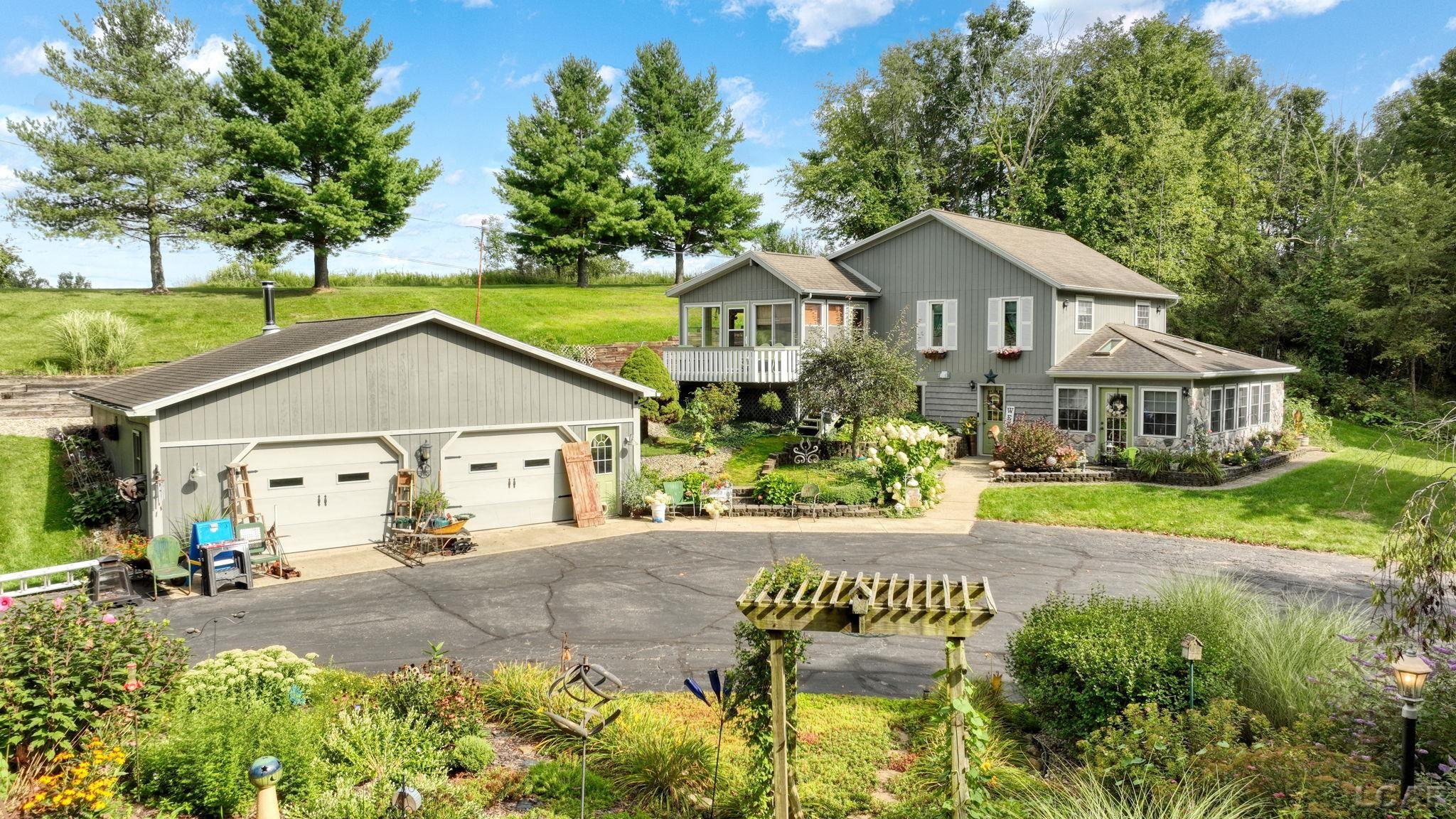 Photo 2 of Single family home for sale at 6443 W Beecher Rd, Clayton, MI 49235 | MLS# 50220816 | Listing updated on 2026-09-04