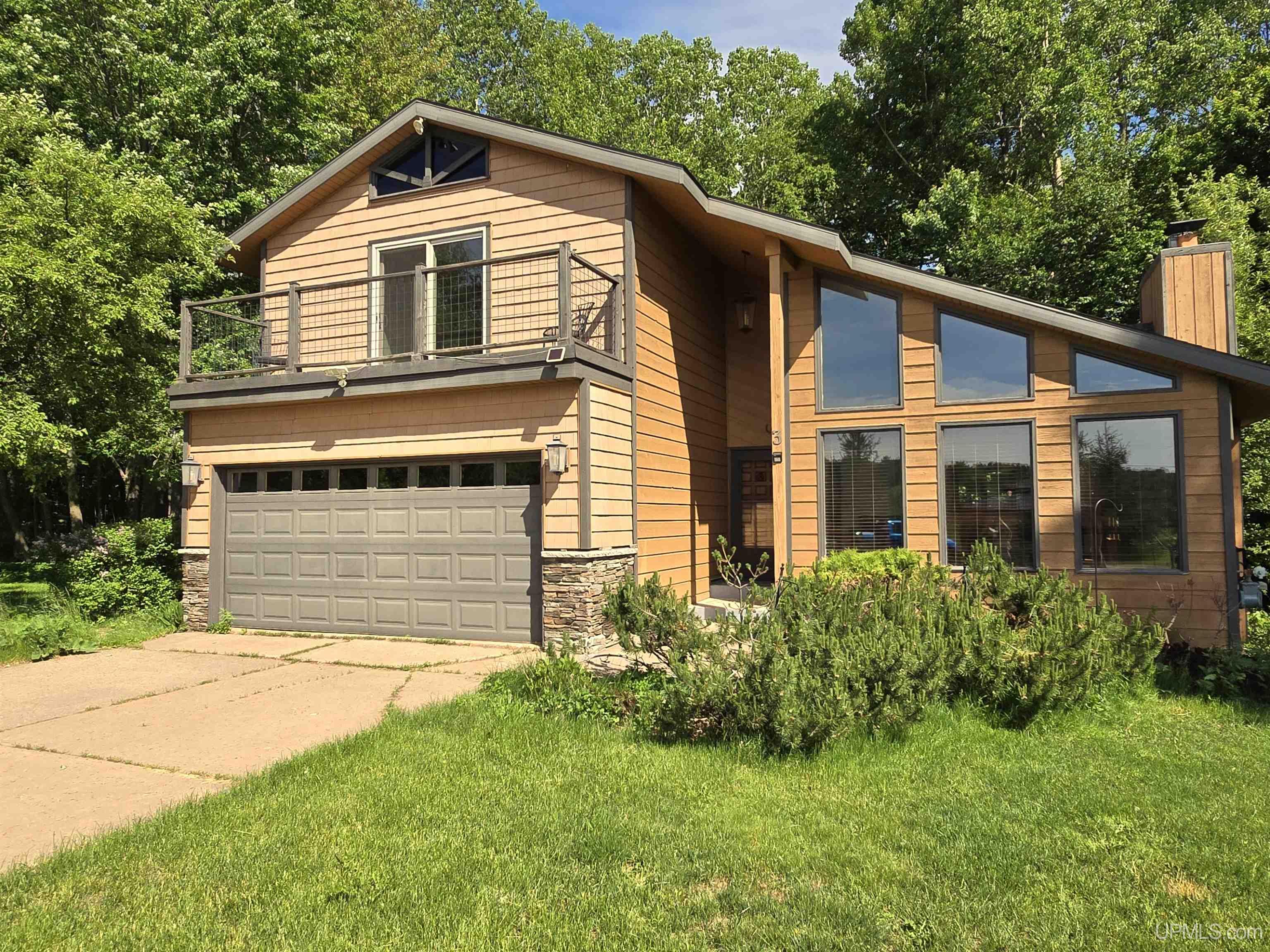 Photo 5 of Single family home for sale at 3 Hidden Crk Dr, Marquette, MI 49855 | MLS# 50220843 | Listing updated on 2026-09-04