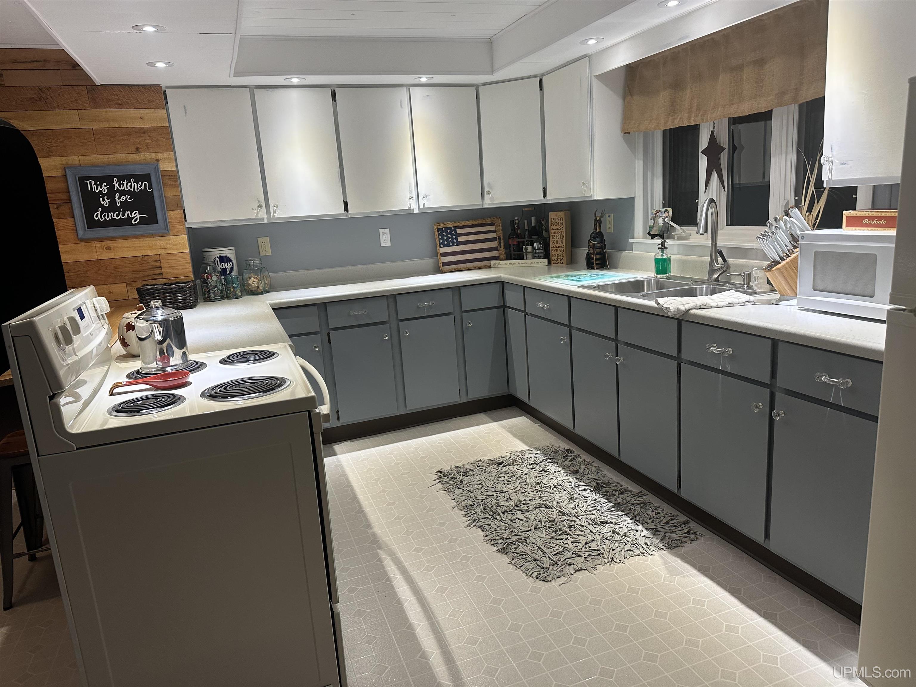 Photo 3 of Single family home for sale at 417 Berkshire Ave, Caspian, MI 49915 | MLS# 50220916 | Listing updated on 2026-09-04