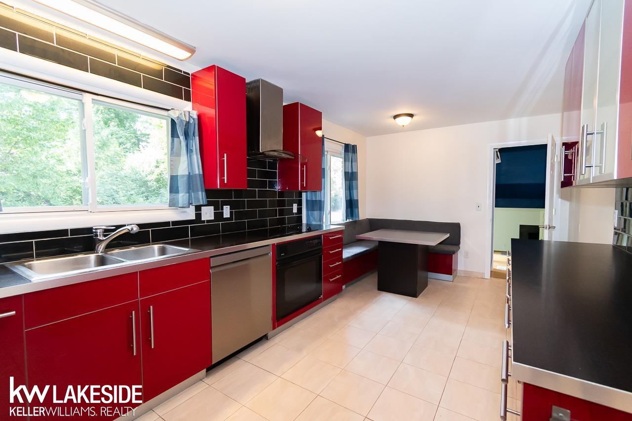 Photo 2 of Single family home for sale at 30066 Woodbrook St, Farmington Hills, MI 48334 | MLS# 50220928 | Listing updated on 2026-09-04