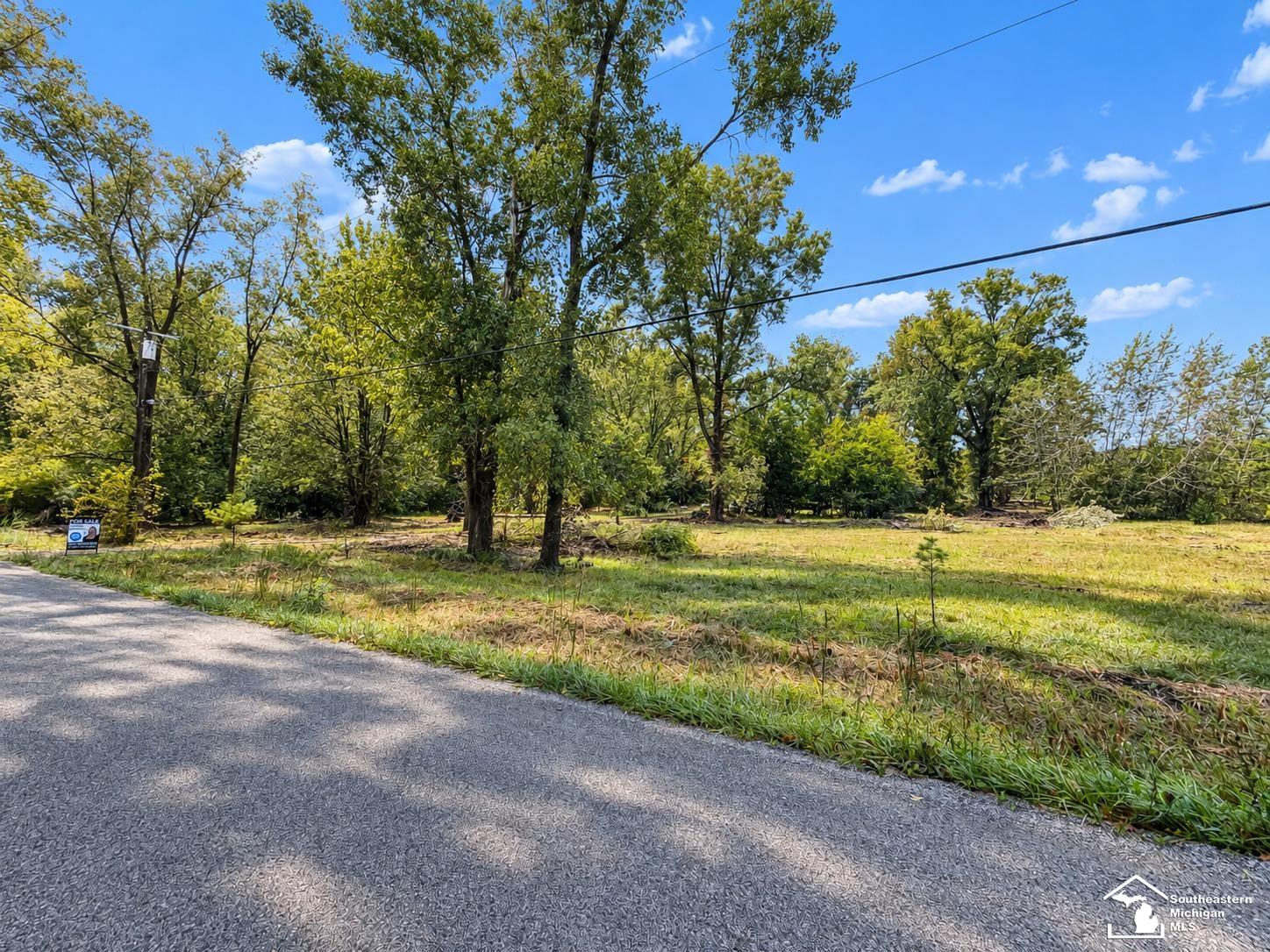 Photo 5 of Single family home for sale at 6718 Colf Rd, Carleton, MI 48117 | MLS# 50220930 | Listing updated on 2026-09-05