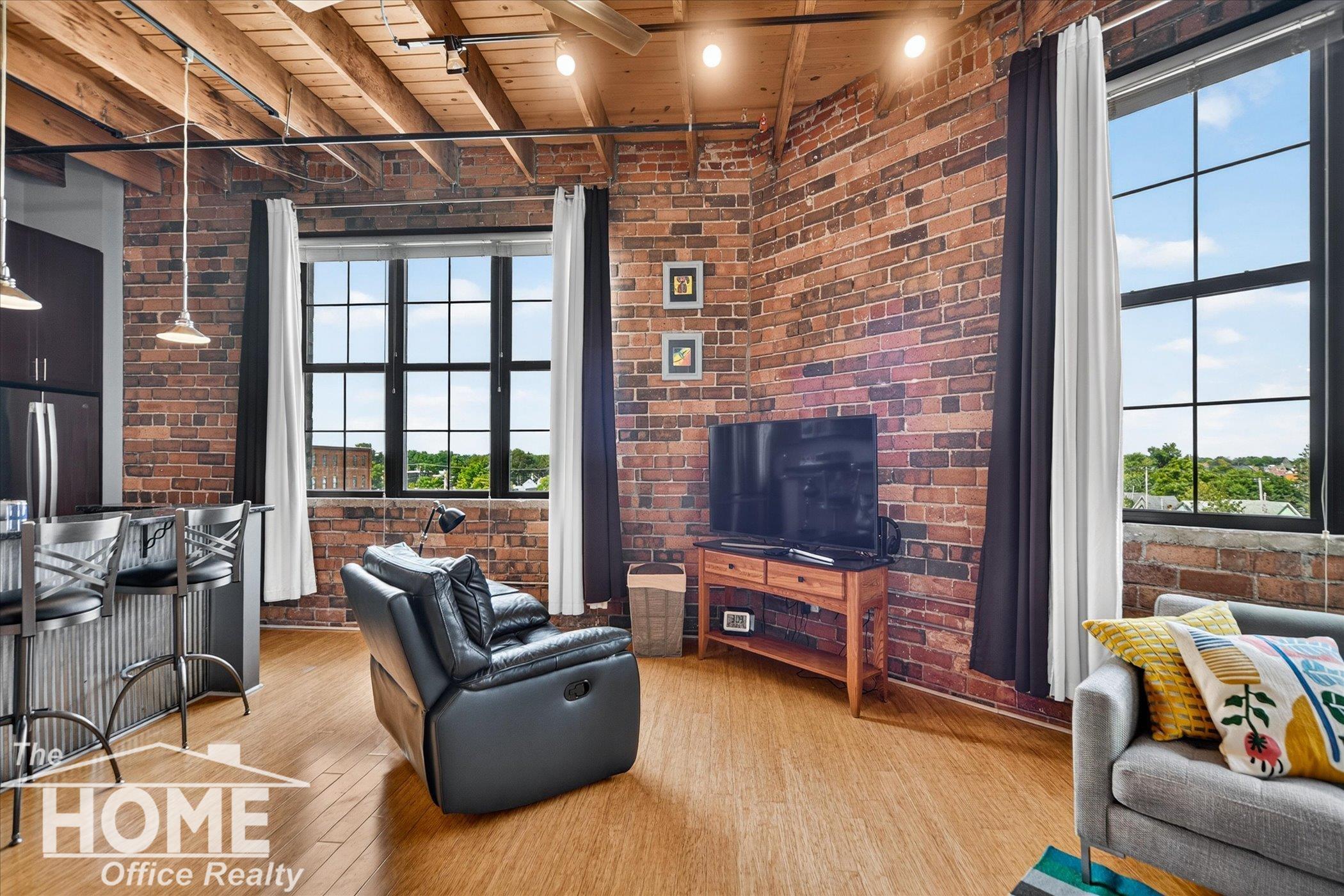 Photo 5 of Condo for sale at 317 S Elm St, Owosso, MI 48867 | MLS# 5050220932 | Listing updated on 2026-09-05