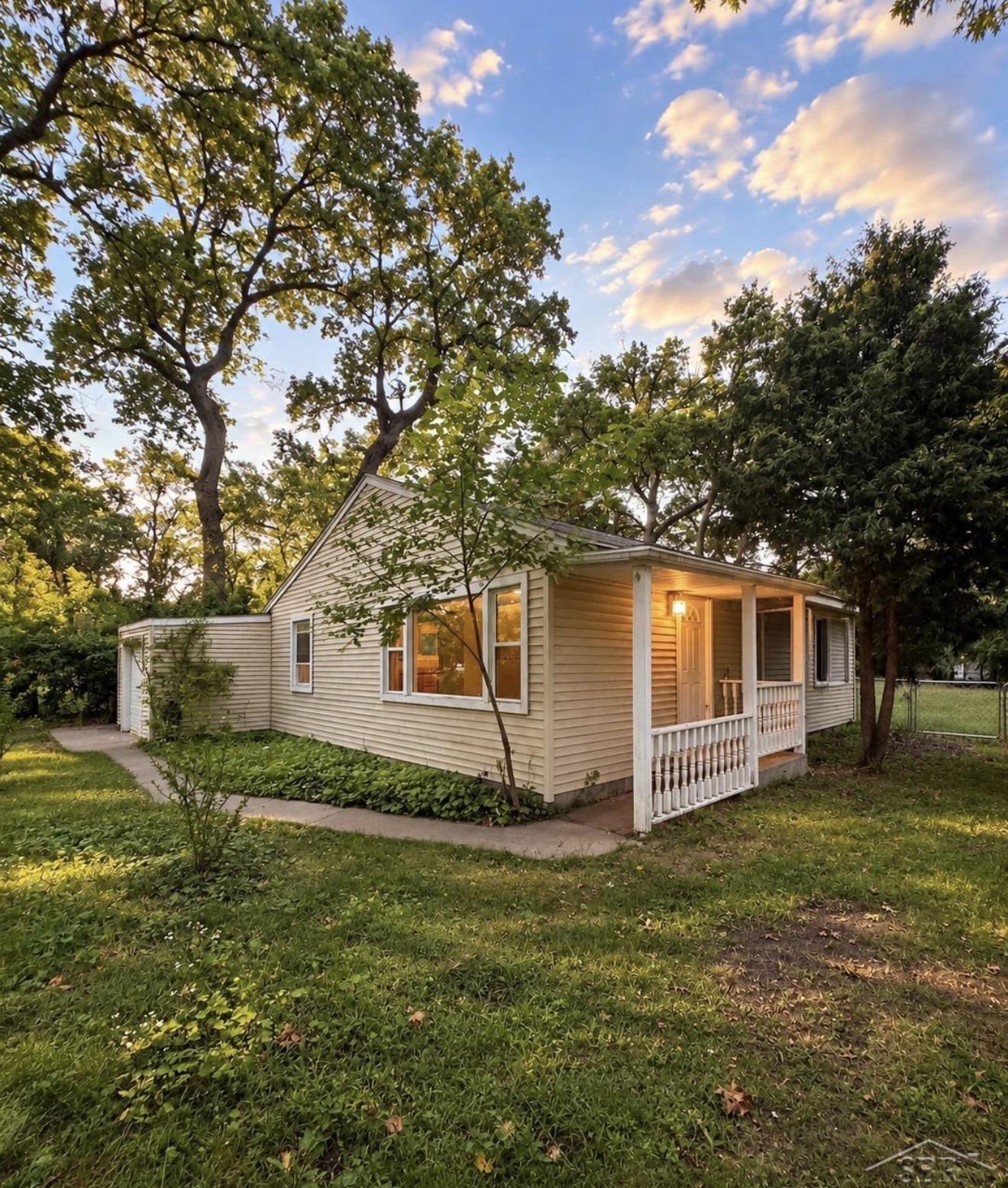 Photo 1 of Single family home for sale at 1480 Linden Dr, Muskegon, MI 49445 | MLS# 61050220947 | Listing updated on 2026-10-07