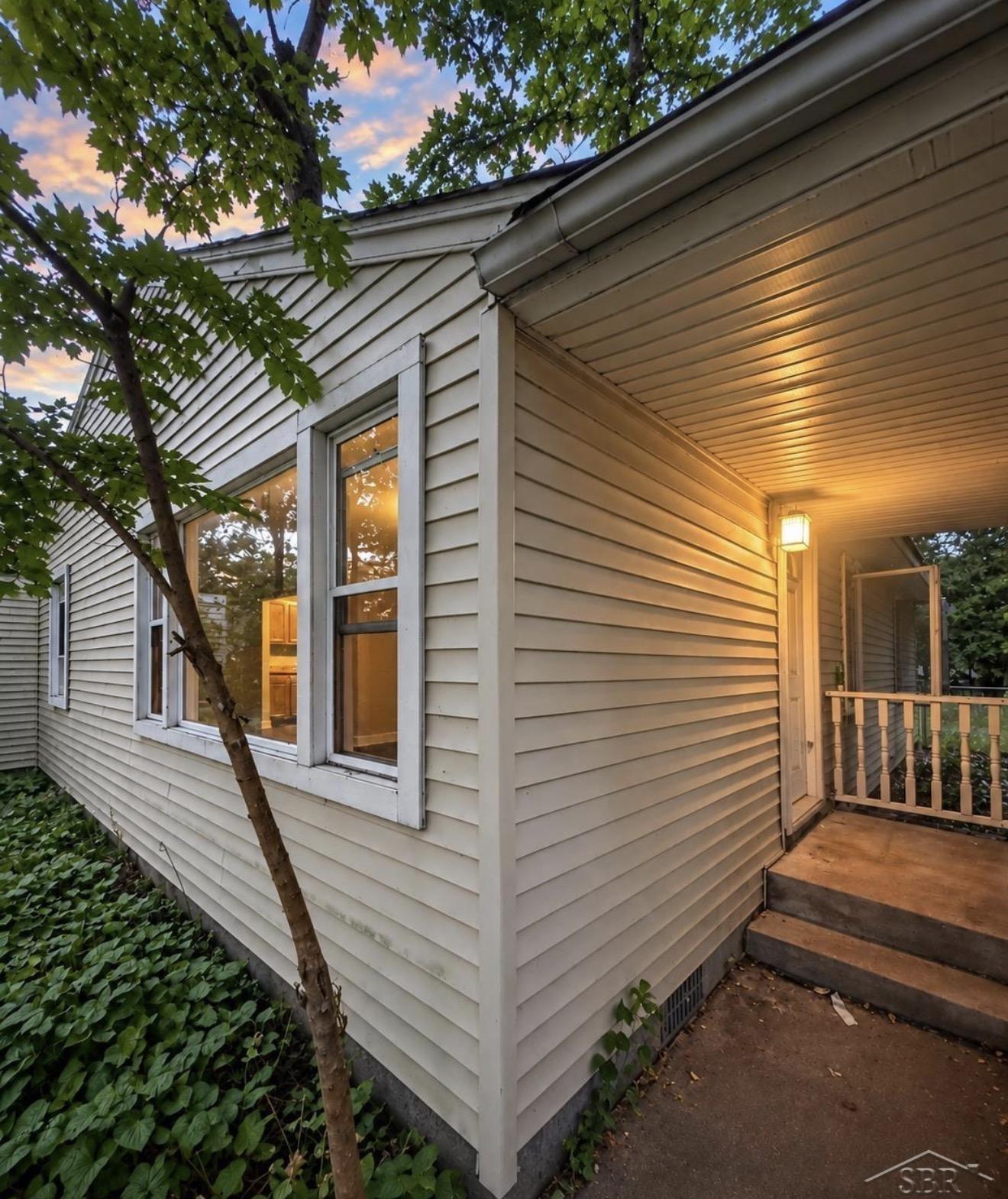 Photo 2 of Single family home for sale at 1480 Linden Dr, Muskegon, MI 49445 | MLS# 61050220947 | Listing updated on 2026-10-07