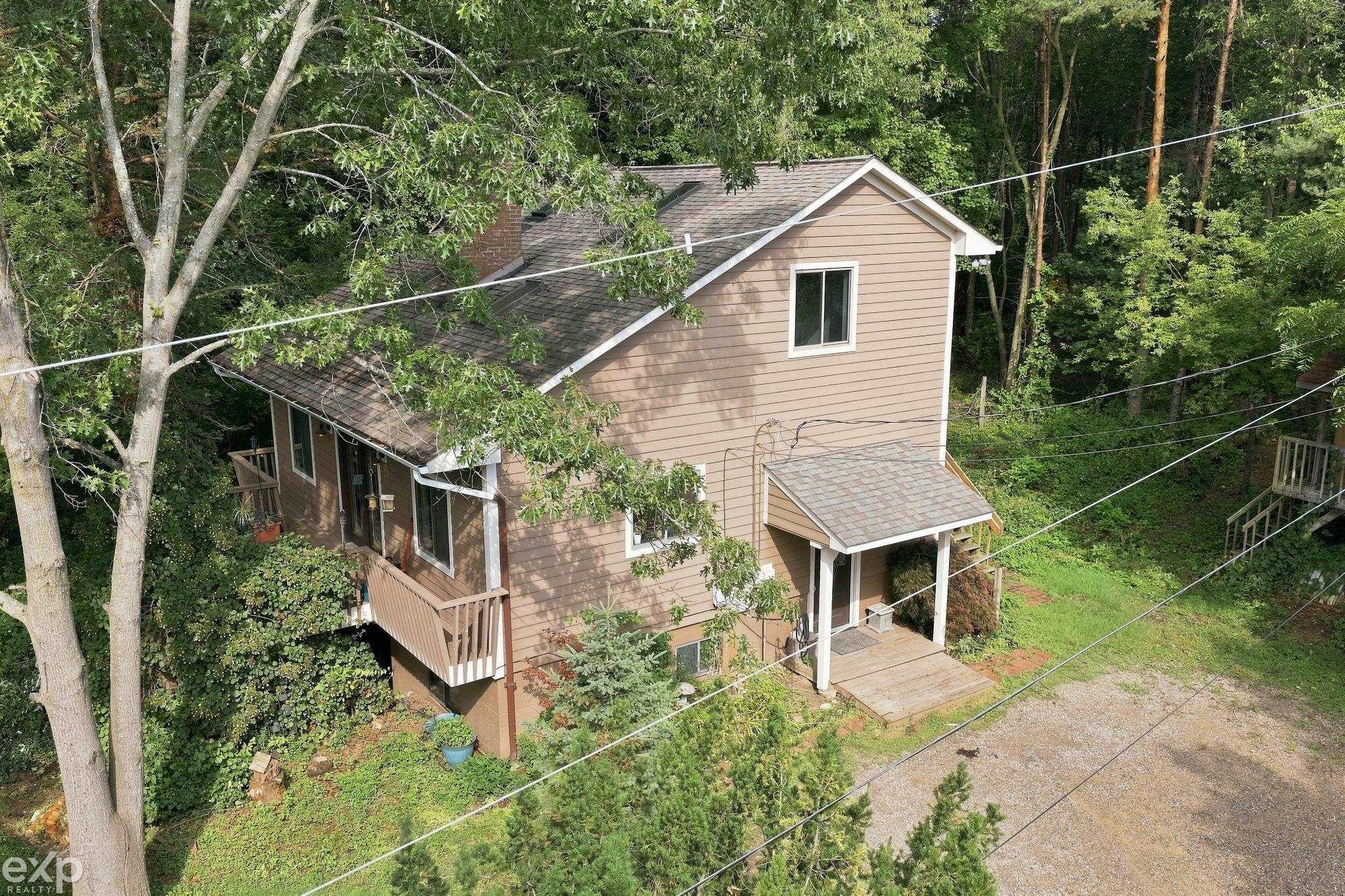 Photo 3 of Single family home for sale at 535 Goldengate St, Lake Orion, MI 48362 | MLS# 58050220952 | Listing updated on 2026-09-05