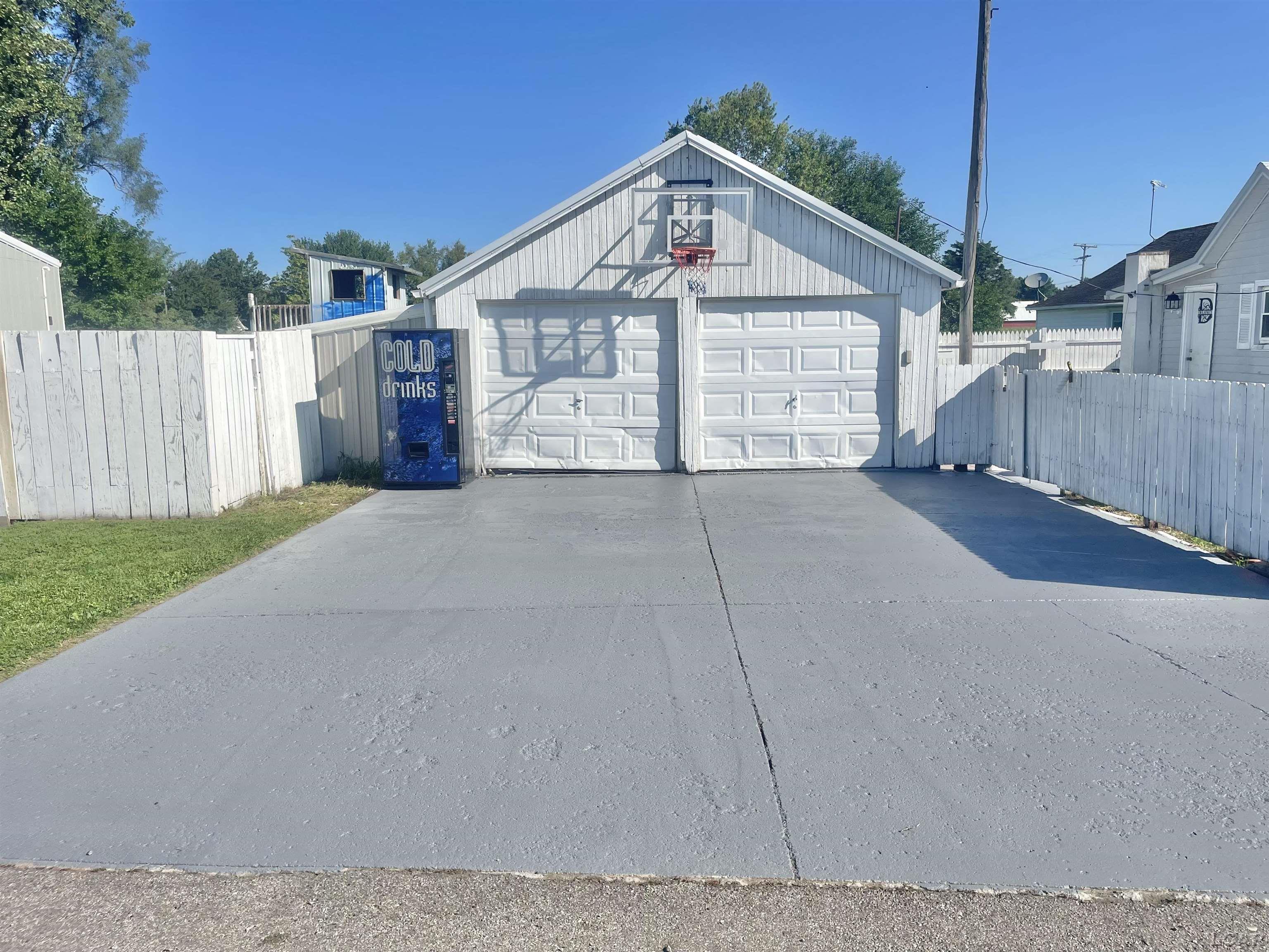 Photo 3 of Single family home for sale at 10490 Lime Crk Rd, Morenci, MI 49256 | MLS# 50220954 | Listing updated on 2026-09-05
