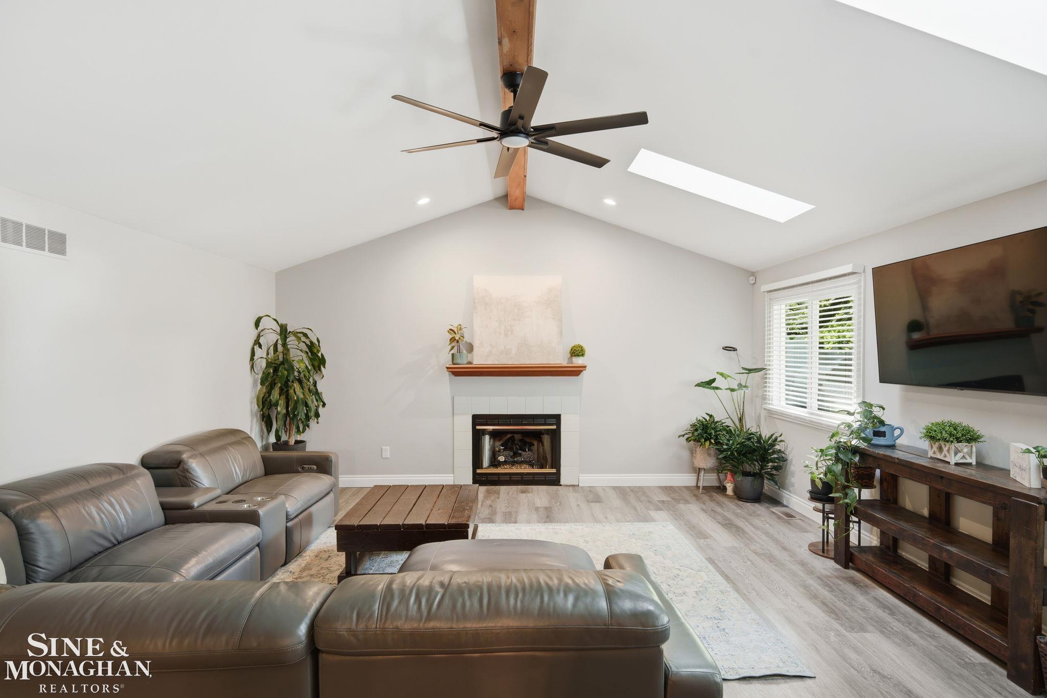 Photo 4 of Single family home for sale at 4882 25 Mile Rd, Shelby Township, MI 48316 | MLS# 58050220964 | Listing updated on 2026-09-05