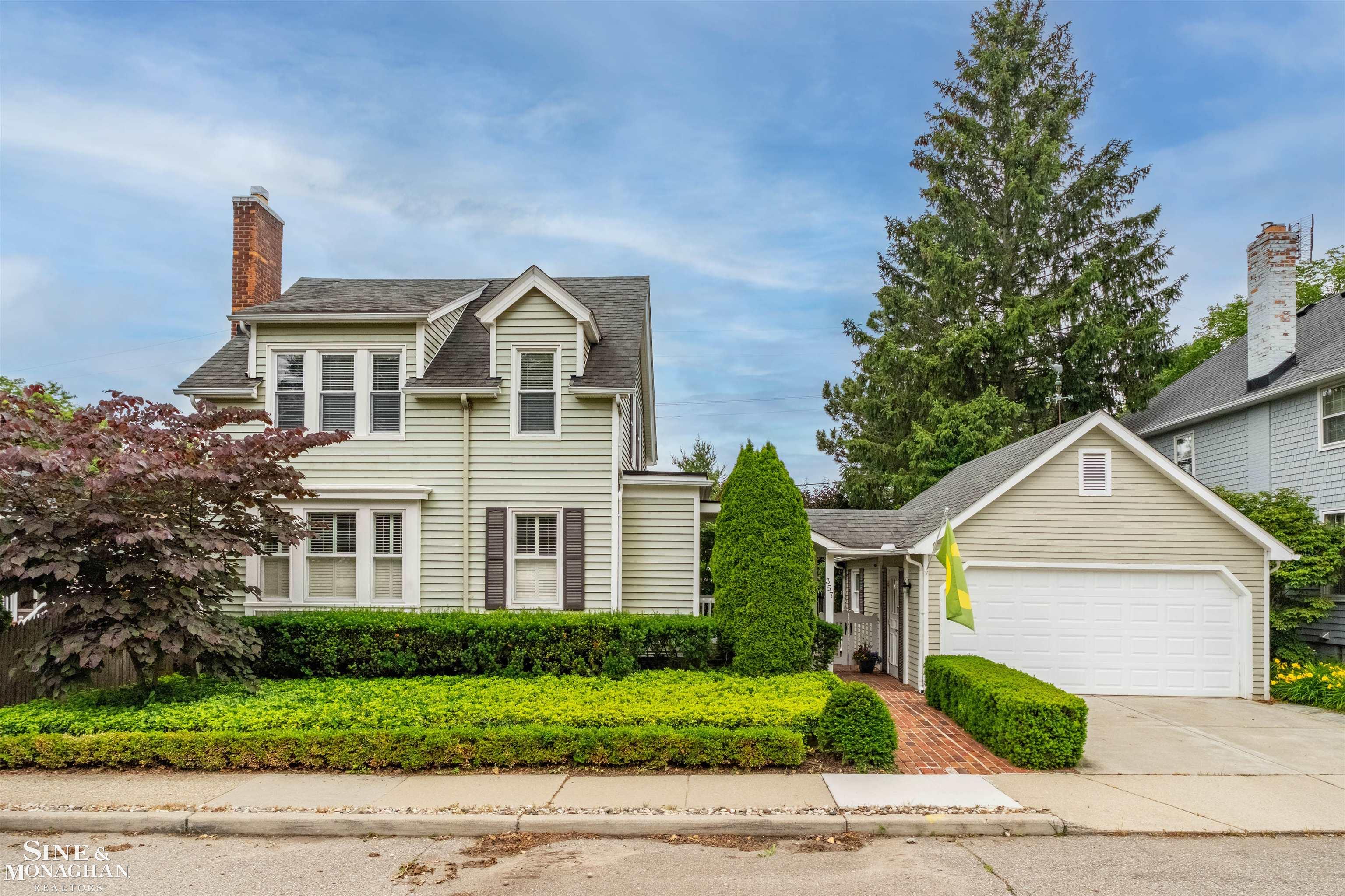 Photo 1 of Sale Pending at 357 Roosevelt Pl, Grosse Pointe, MI 48230 | MLS# 58050220973 | Listing updated on 2026-10-02
