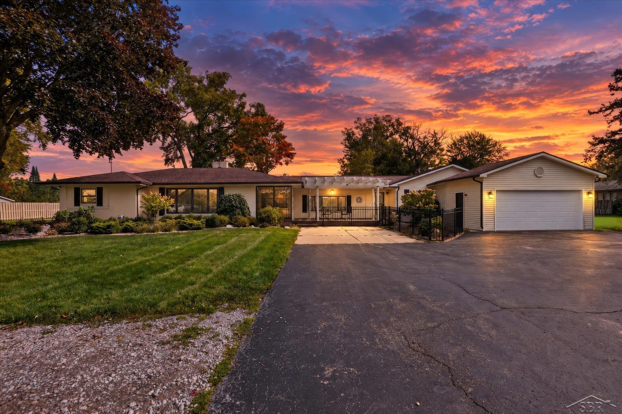 Photo 1 of Single family home for sale at 3850 Midland Rd, Saginaw, MI 48603 | MLS# 61050220975 | Listing updated on 2026-10-07
