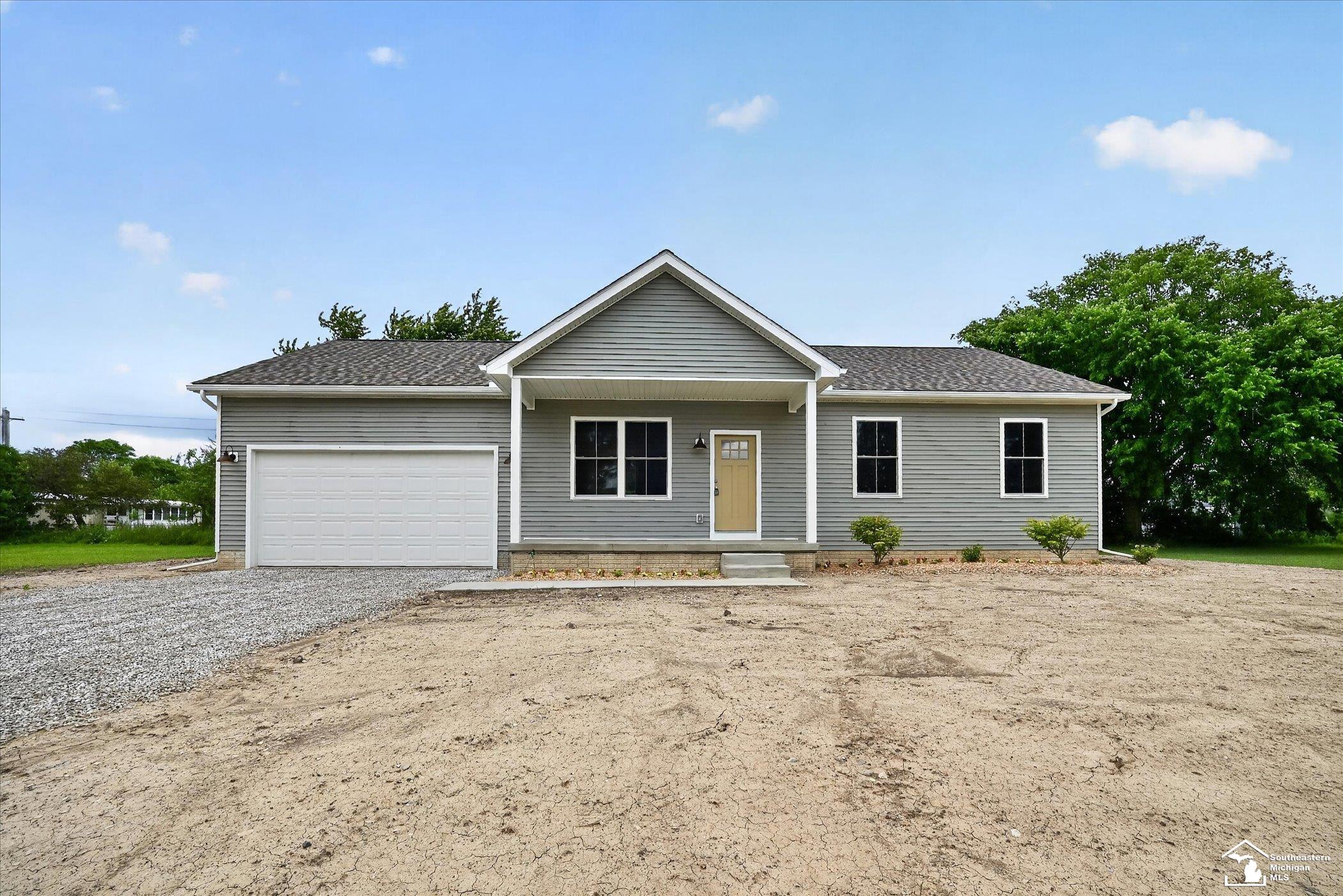 Photo 1 of Single family home for sale at 926 Ford Rd, Carleton, MI 48117 | MLS# 50220988 | Listing updated on 2026-09-06