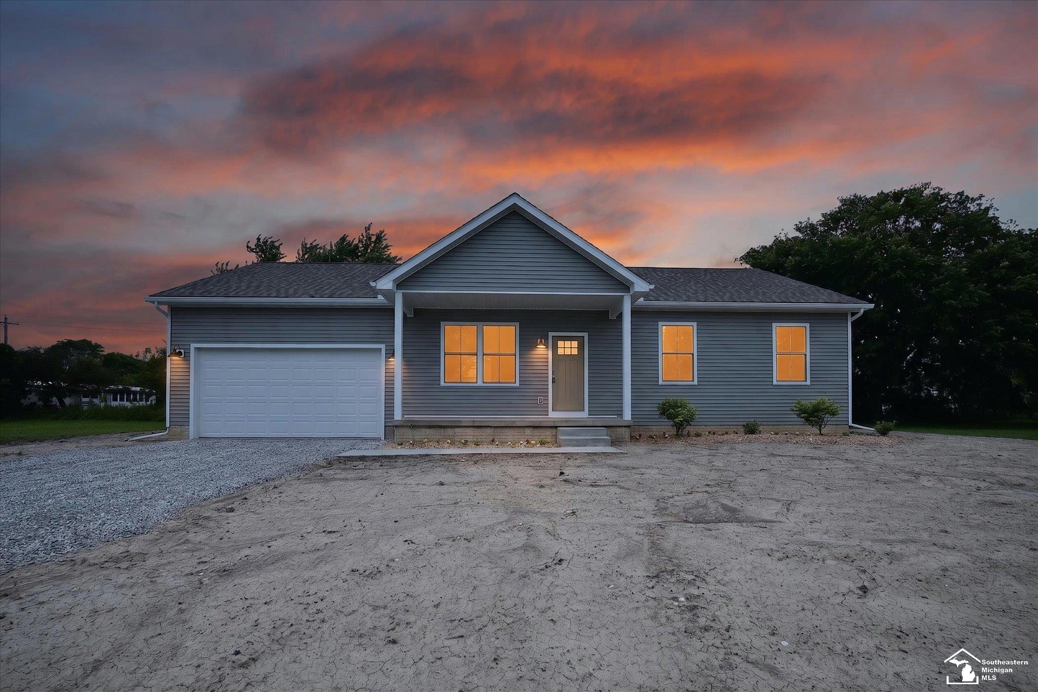 Photo 2 of Single family home for sale at 926 Ford Rd, Carleton, MI 48117 | MLS# 50220988 | Listing updated on 2026-09-06