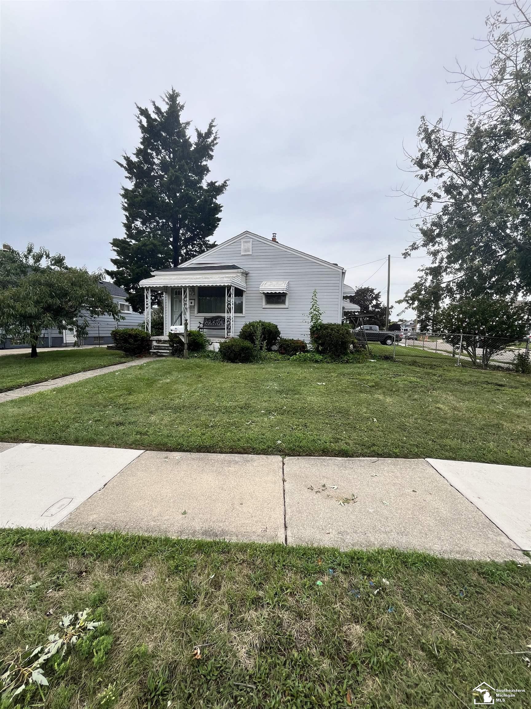 Photo 2 of Single family home for sale at 2358 River Dr, Lincoln Park, MI 48146 | MLS# 50221018 | Listing updated on 2026-09-07