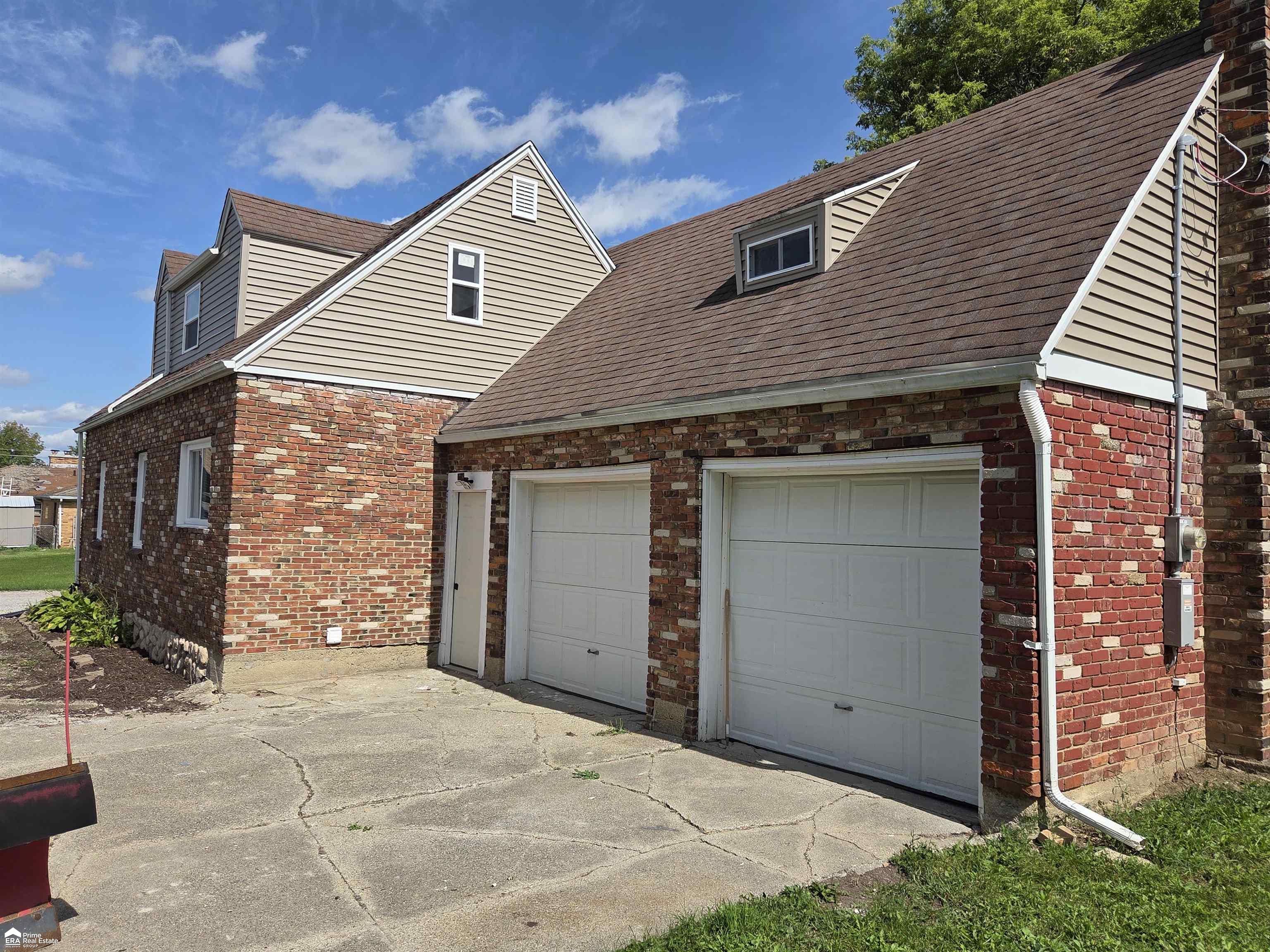 Photo 4 of Single family home for sale at 1491 Iva St, Burton, MI 48509 | MLS# 5050221038 | Listing updated on 2026-09-16