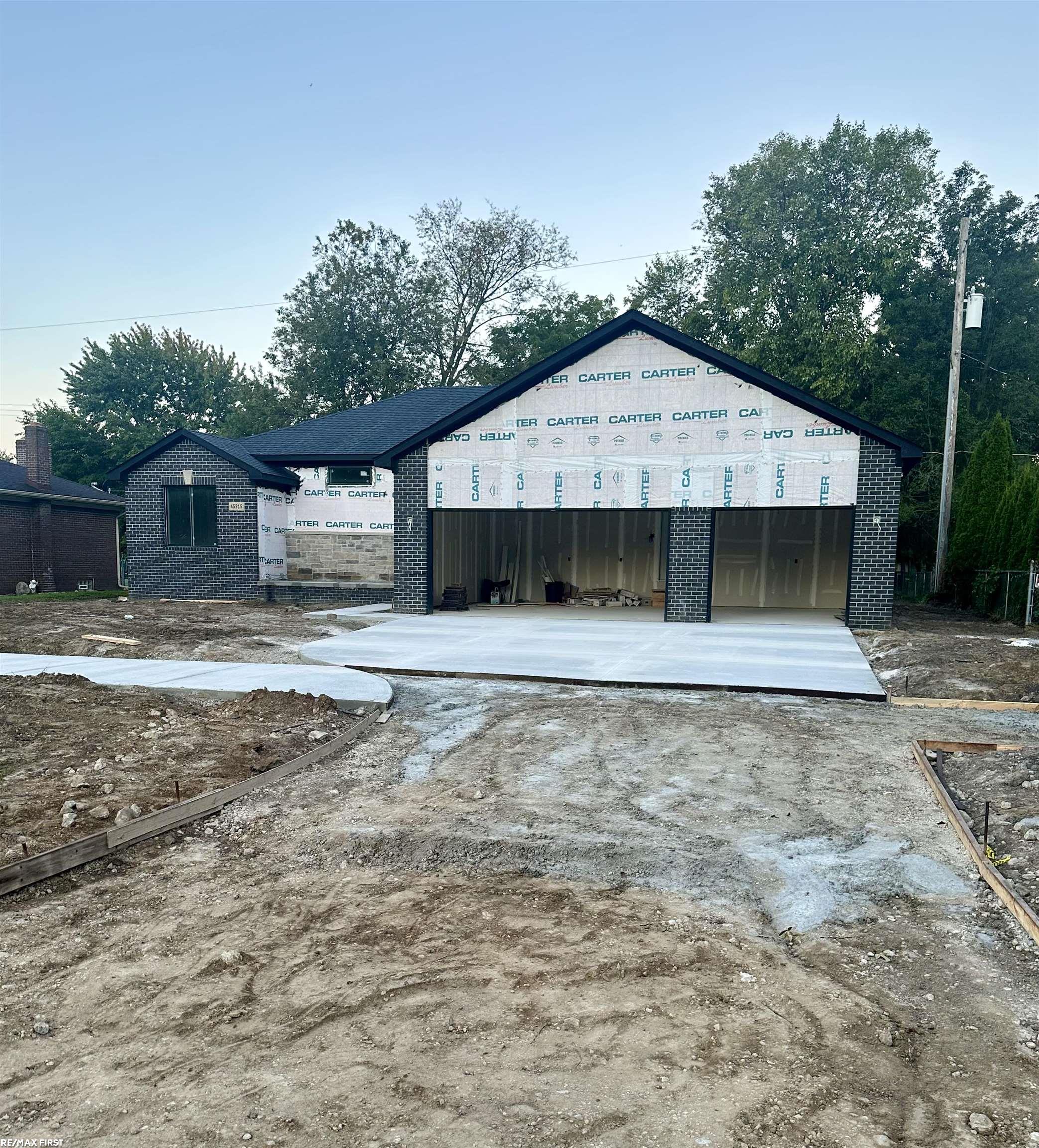 Photo 2 of Single family home for sale at 45215 Fairchild Rd, Macomb, MI 48042 | MLS# 58050221072 | Listing updated on 2026-09-28