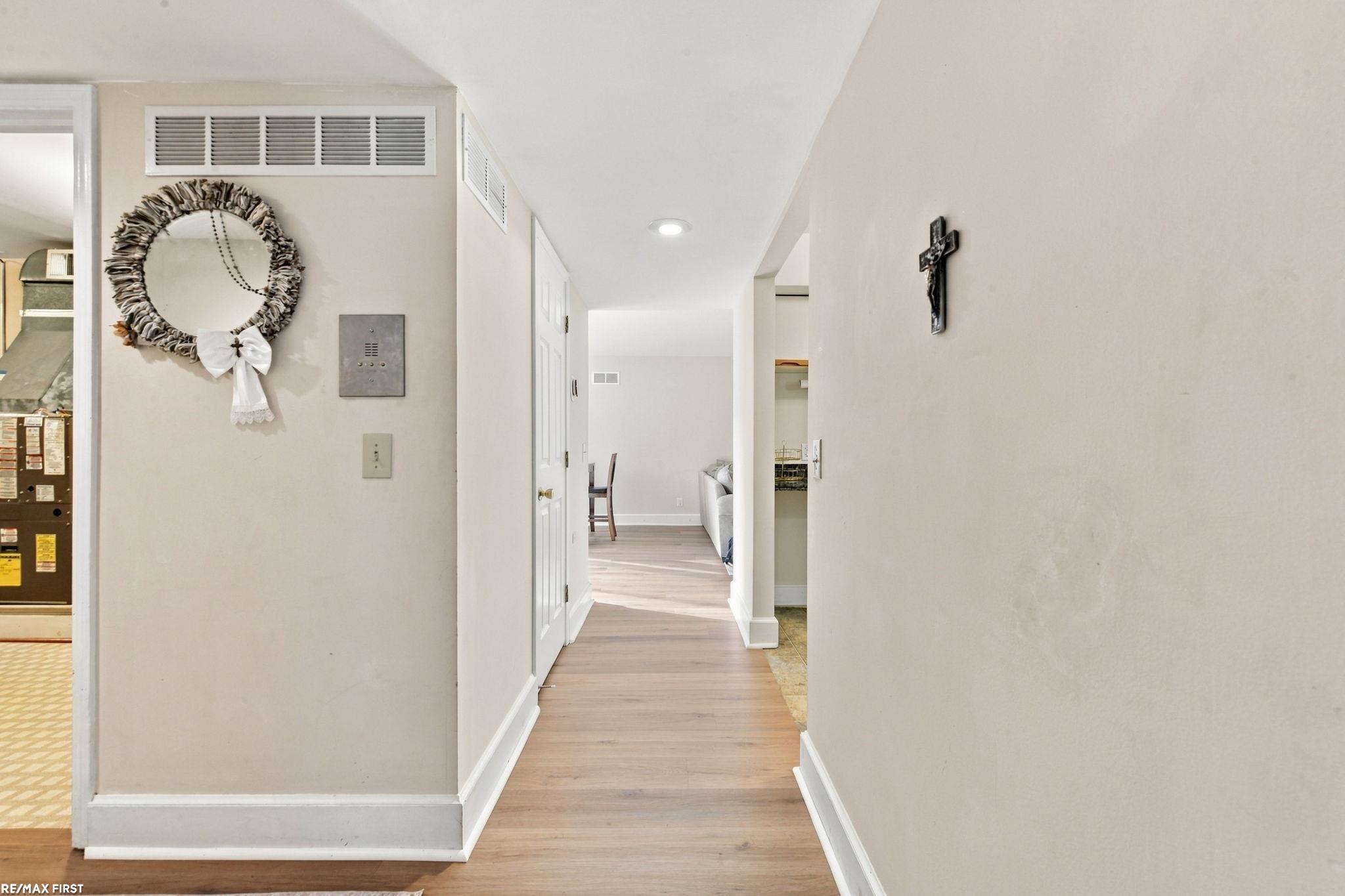 Photo 4 of Condo for sale at 42375 Lochmoor Ave, Clinton Township, MI 48038 | MLS# 58050221073 | Listing updated on 2026-09-14