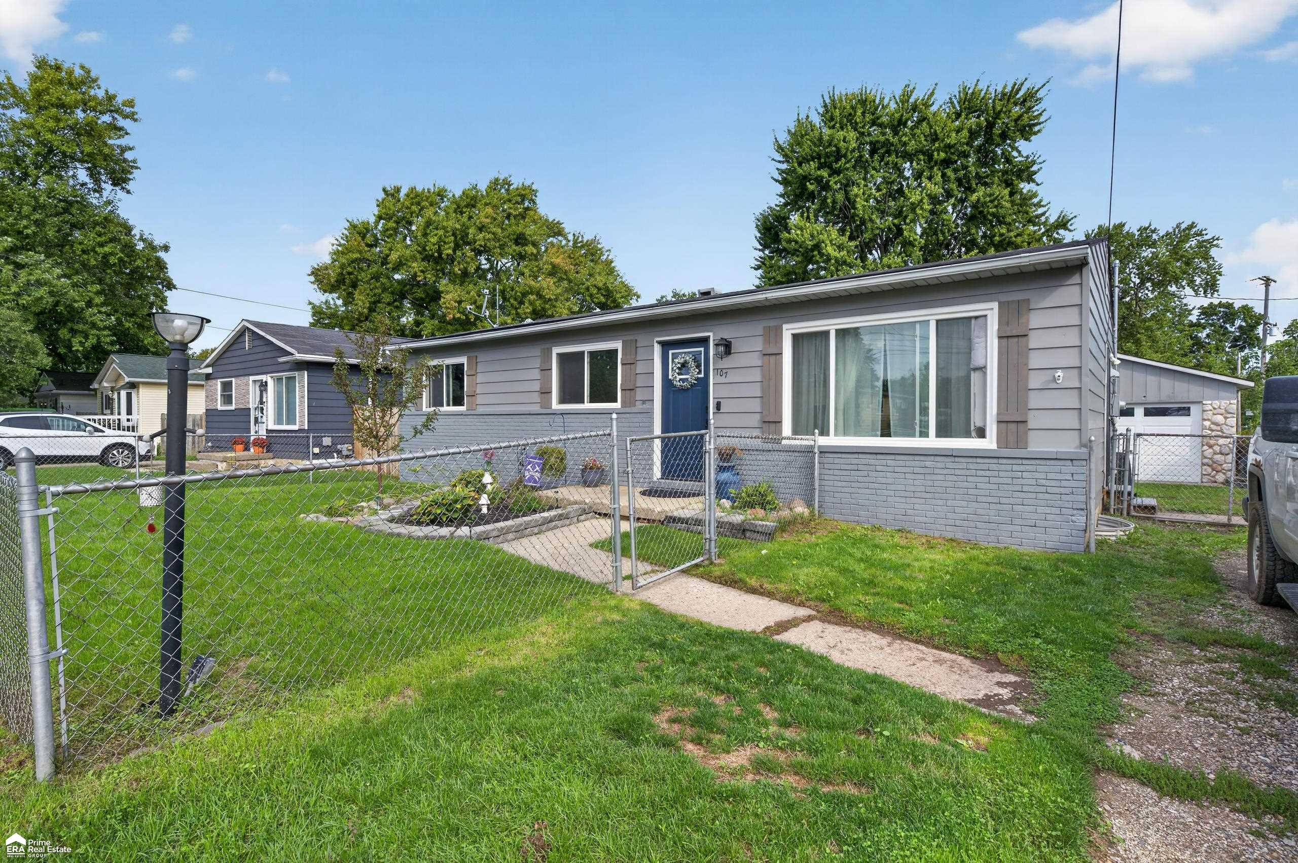 Photo 1 of Sale Pending at 107 E Naldrette St, Durand, MI 48429 | MLS# 5050221087 | Listing updated on 2026-09-24
