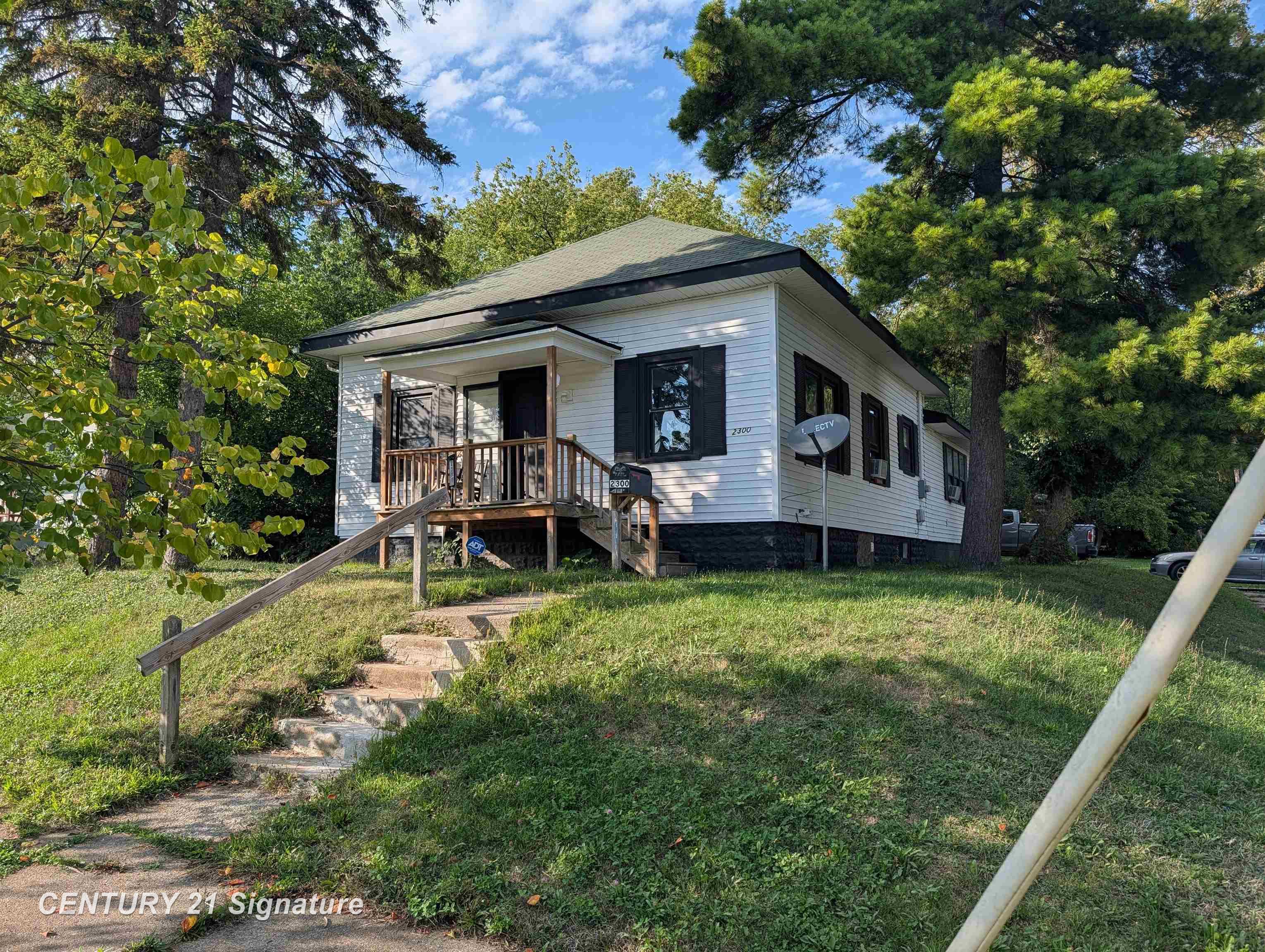 Photo 2 of Single family home for sale at 2300 Bagley St, Flint, MI 48504 | MLS# 5050221135 | Listing updated on 2026-09-14