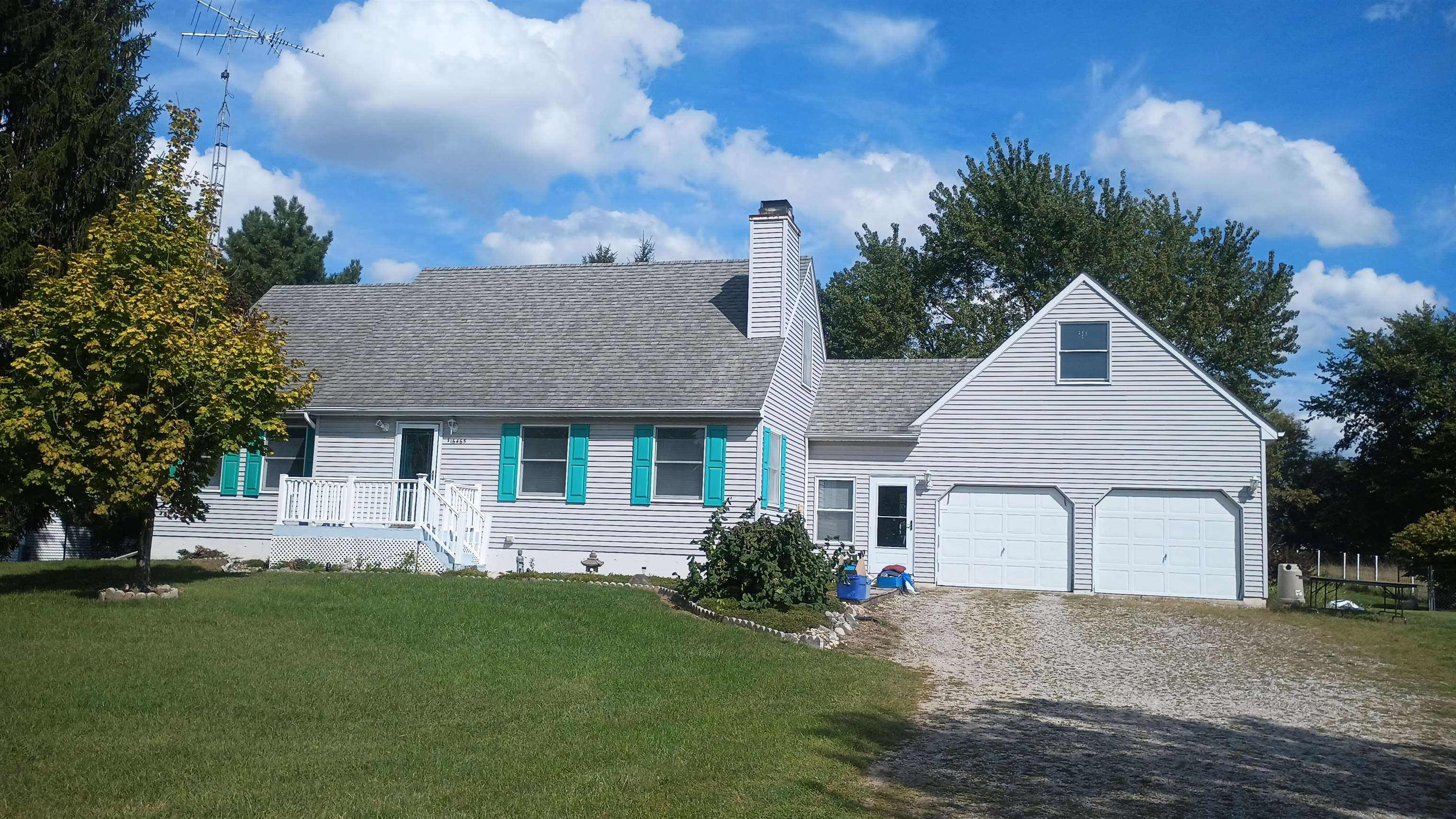 Photo 1 of Single family home for sale at 16465 Jennings Rd, Fenton, MI 48430 | MLS# 5050221200 | Listing updated on 2026-10-06