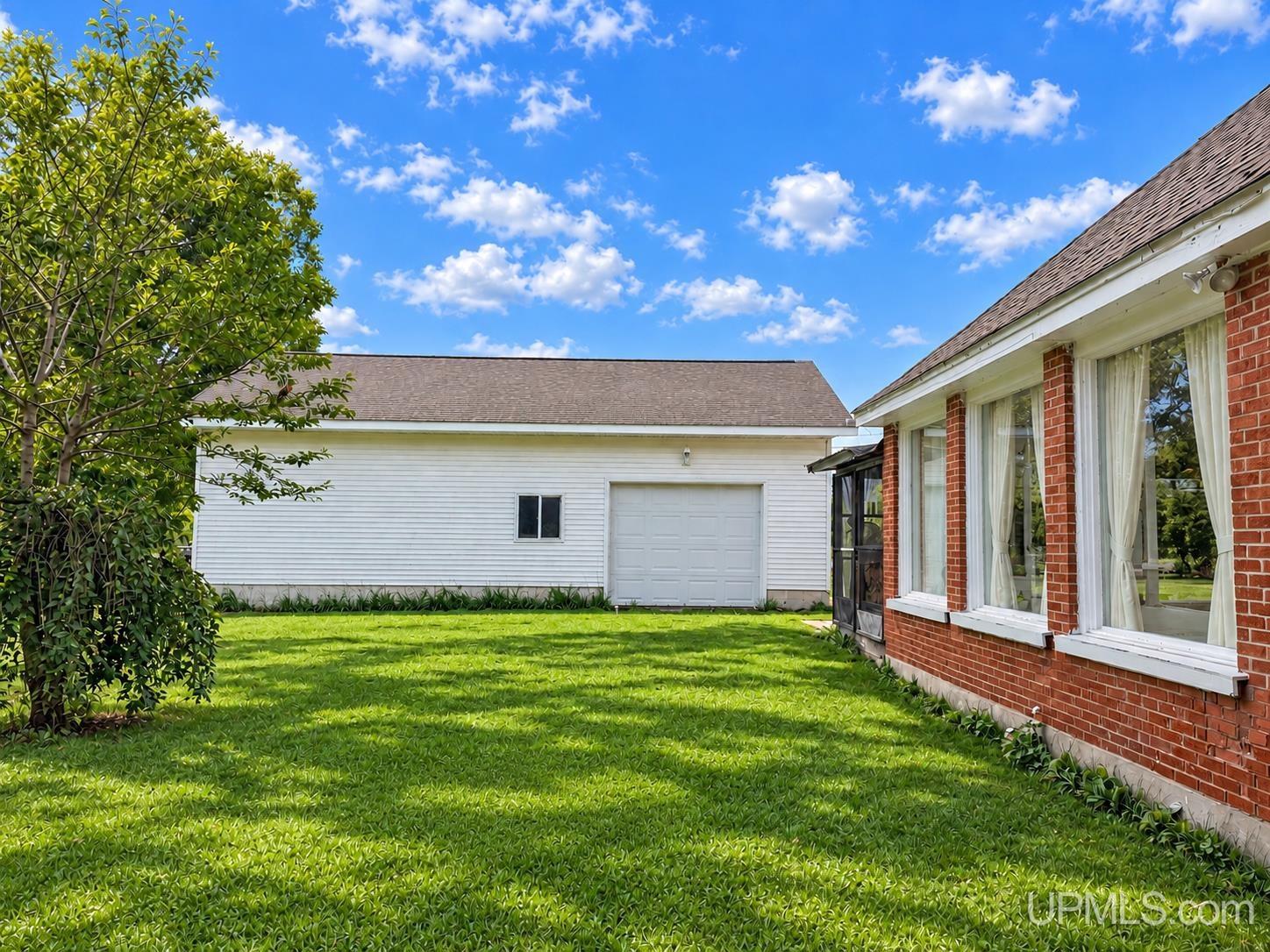 Photo 3 of Sale Pending at 1112 N Co Rd 432, Gulliver, MI 49840 | MLS# 50221231 | Listing updated on 2026-09-29